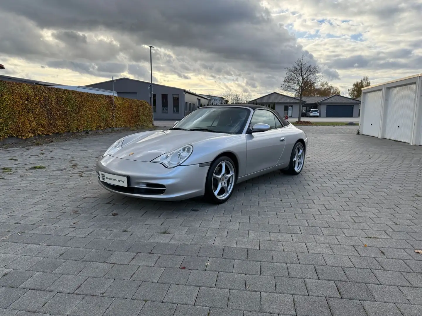 Porsche 996 Carrera Cabrio Grau - 1