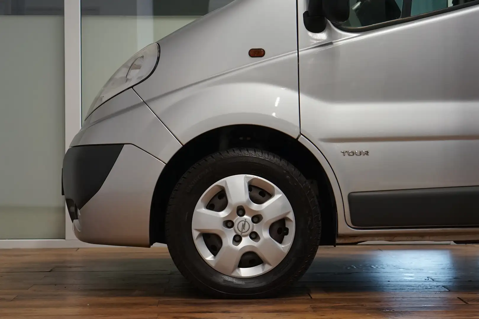 Opel Vivaro Tour 2.0 CDTI Easytronic  1. HD|NAVI|9-SITZER Silber - 2