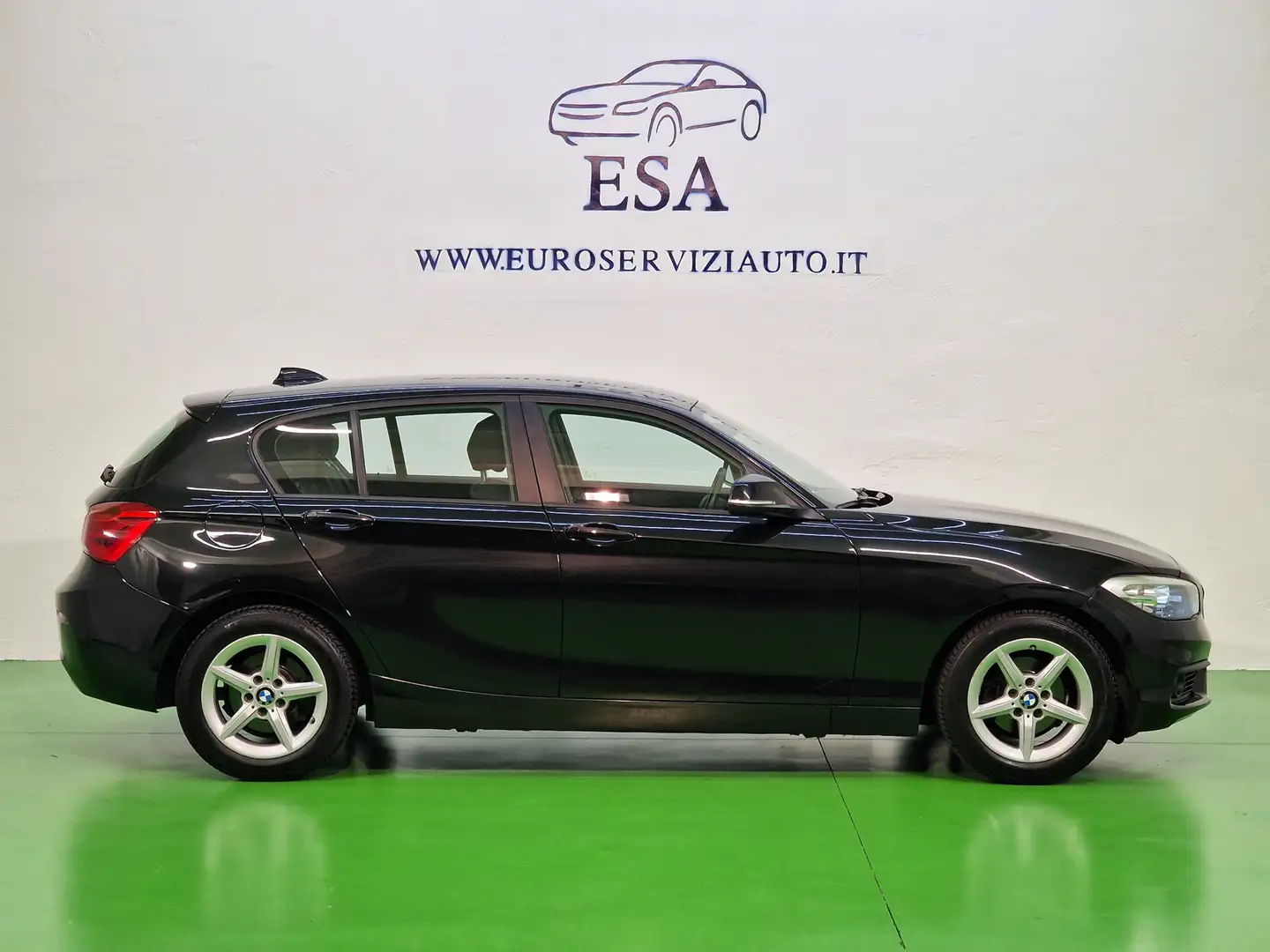 BMW 116 116d Advantage 5p auto Black - 2