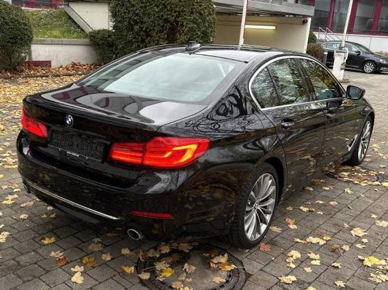 BMW 530 530 d xDrive Luxury Line — photo 4