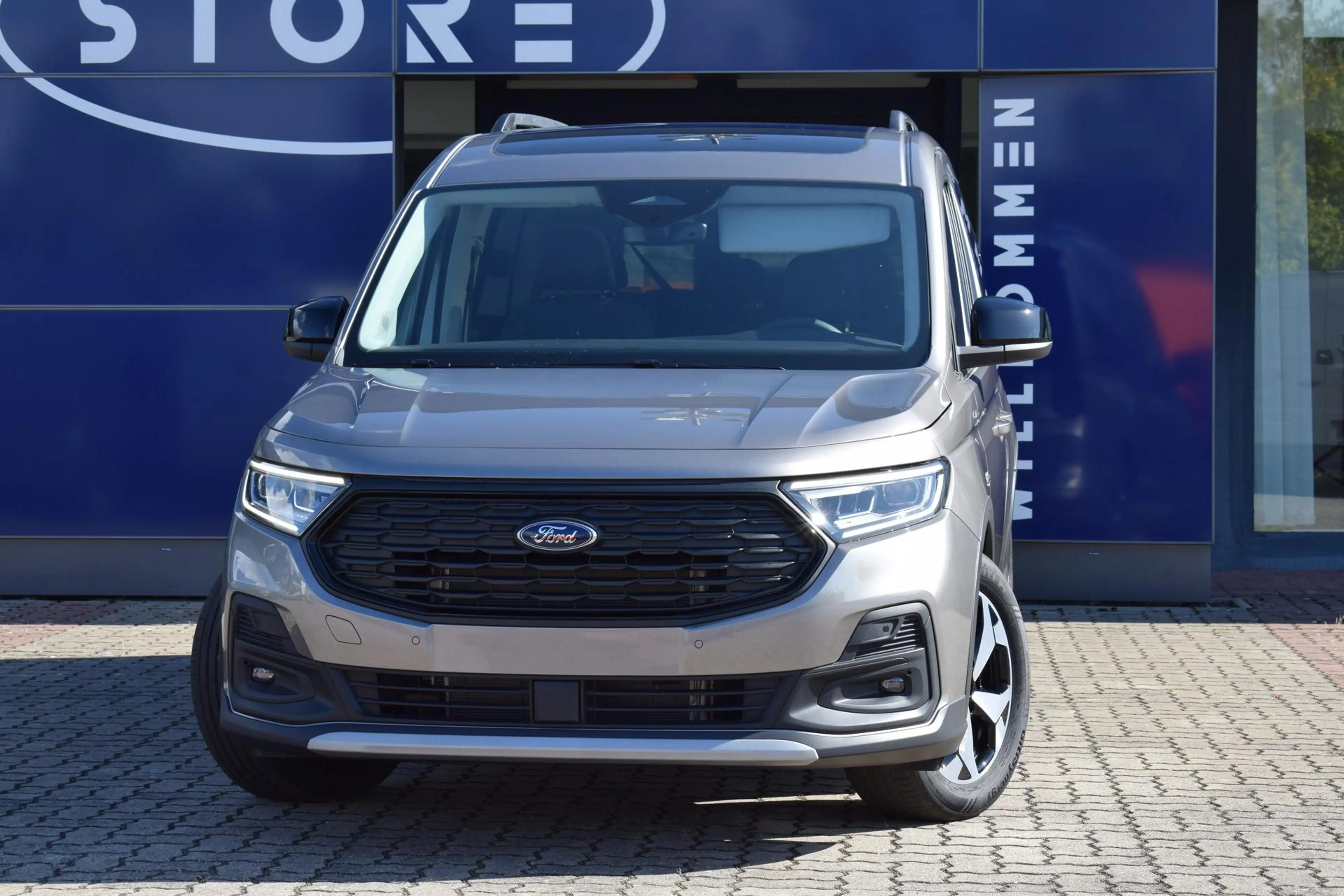 Ford Tourneo Connect Grand 2.0 EcoB Active L2 LED Kamera — photo 4
