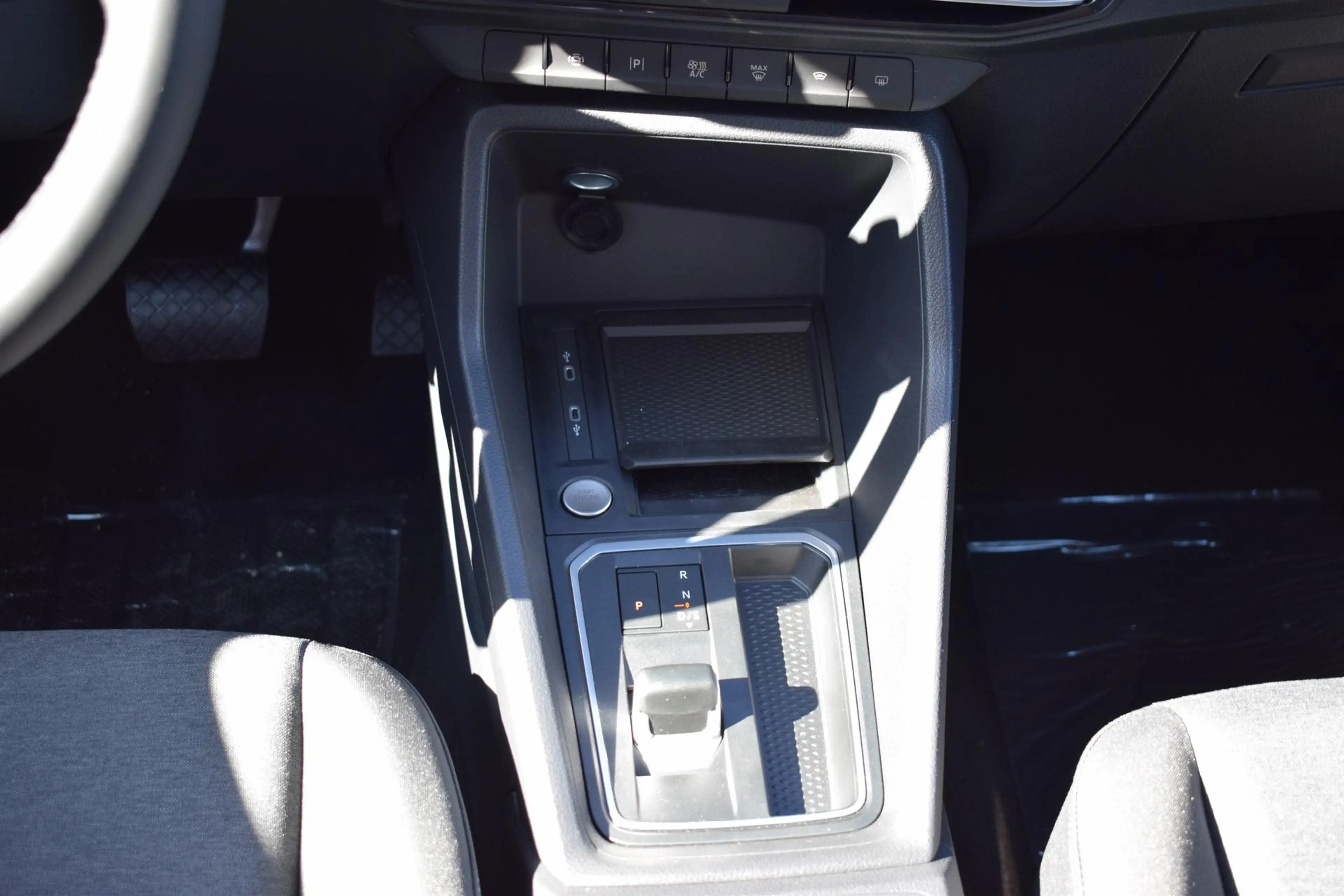 Ford Tourneo Connect Grand 2.0 EcoB Active L2 LED Kamera — photo 15