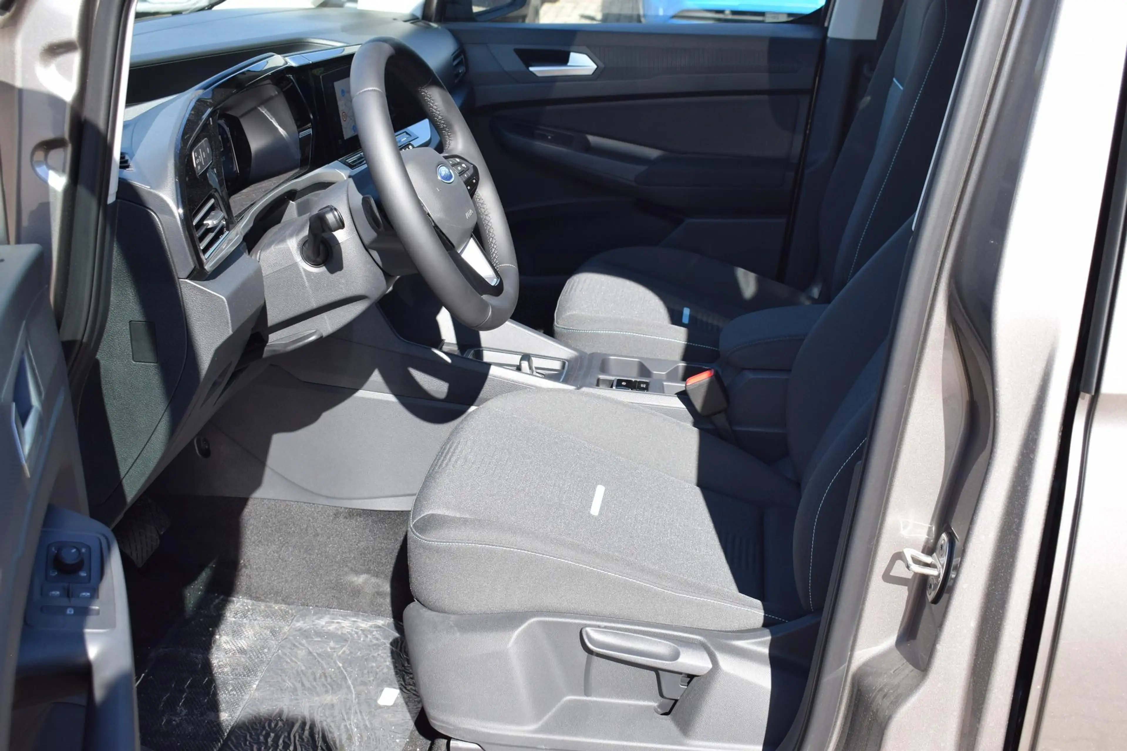 Ford Tourneo Connect Grand 2.0 EcoB Active L2 LED Kamera — photo 8