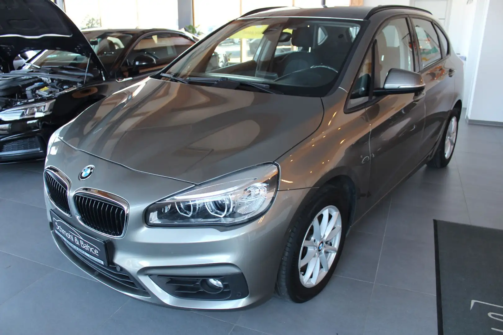 BMW 218 218 d Active Tourer*NAVI*LED*1.HAND* Silber - 1