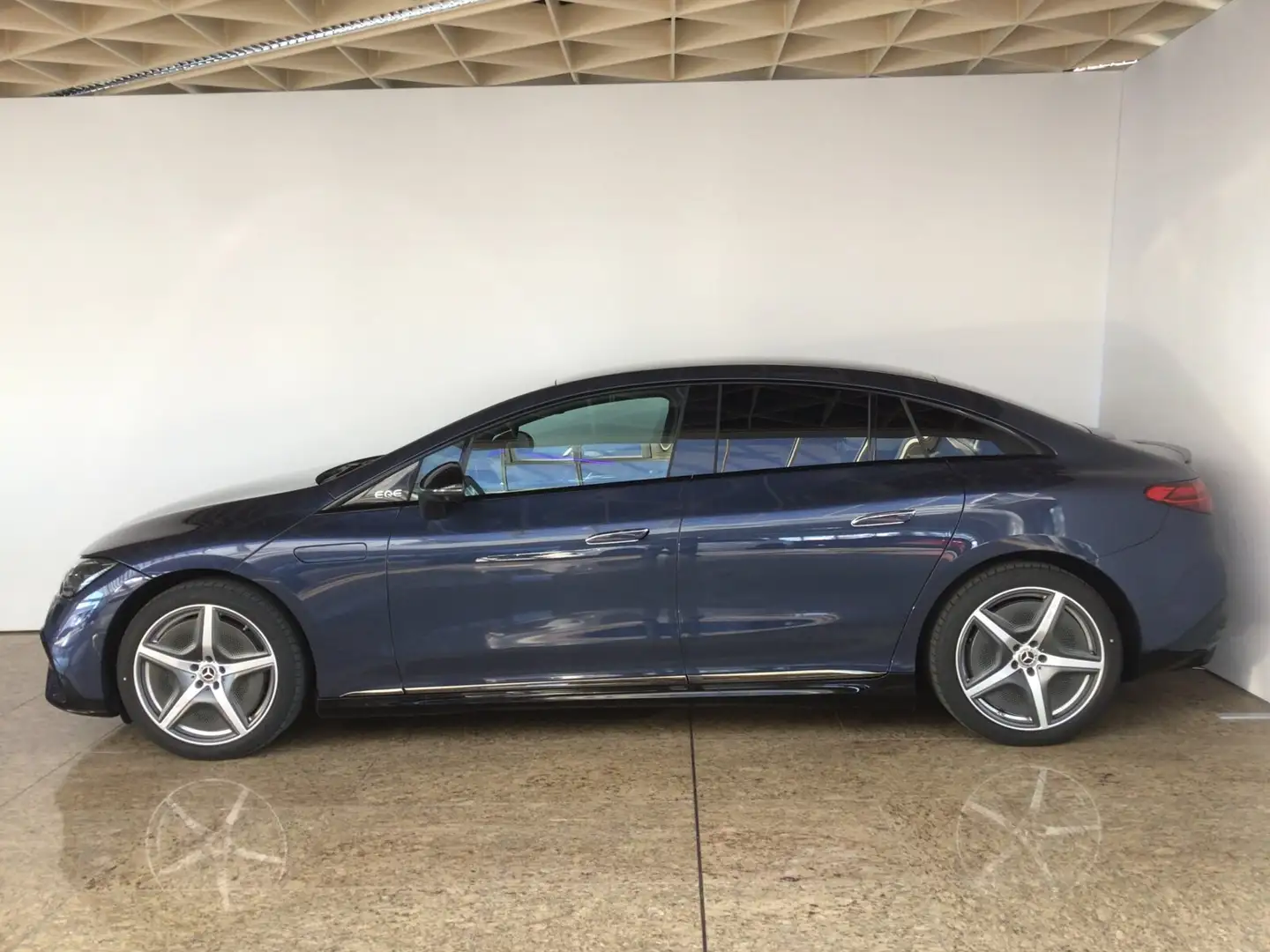 Mercedes-Benz EQE 300 EQE 300 2 x AMG Line/Premium/HAL/Burm/Night/20'/ Синій - 2