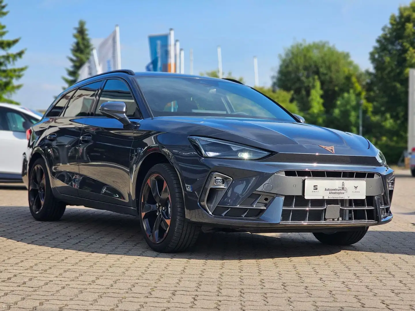 CUPRA Leon Sportstourer 2.0 TDI DSG, ACC, SHZ, NAVI Gris - 2