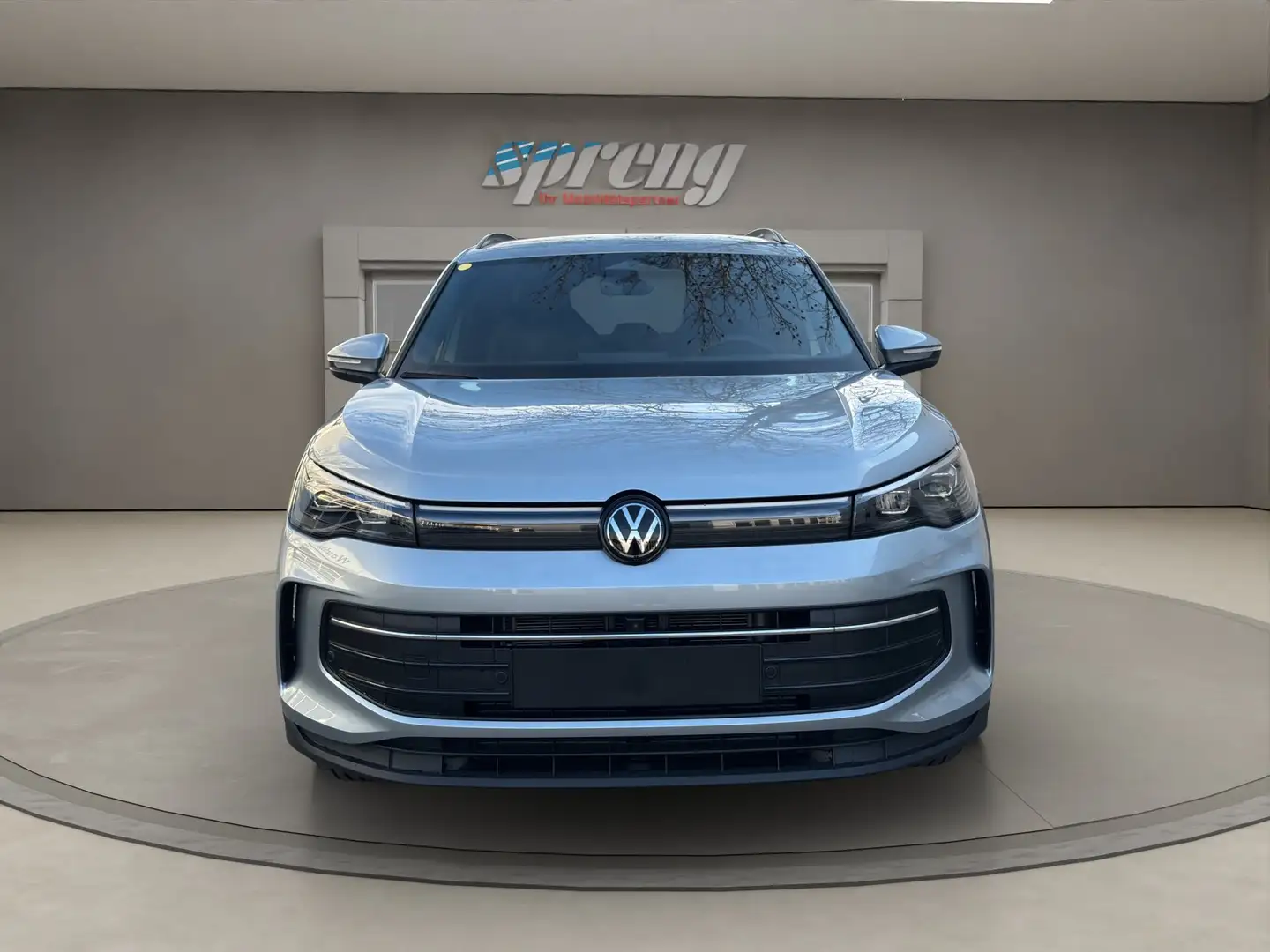 Volkswagen Tiguan Friends DSG - NEUWAGEN - nur € 36.999,-* Silber - 2