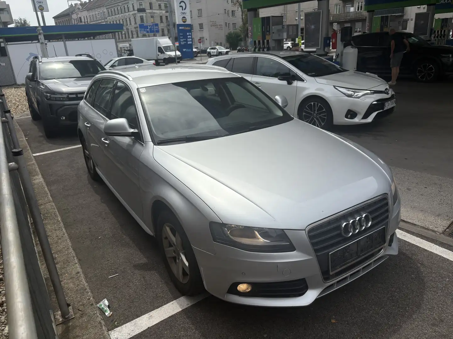 Audi A4 Avant 2,0 TDI *Pickerl 08/26* Silber - 2