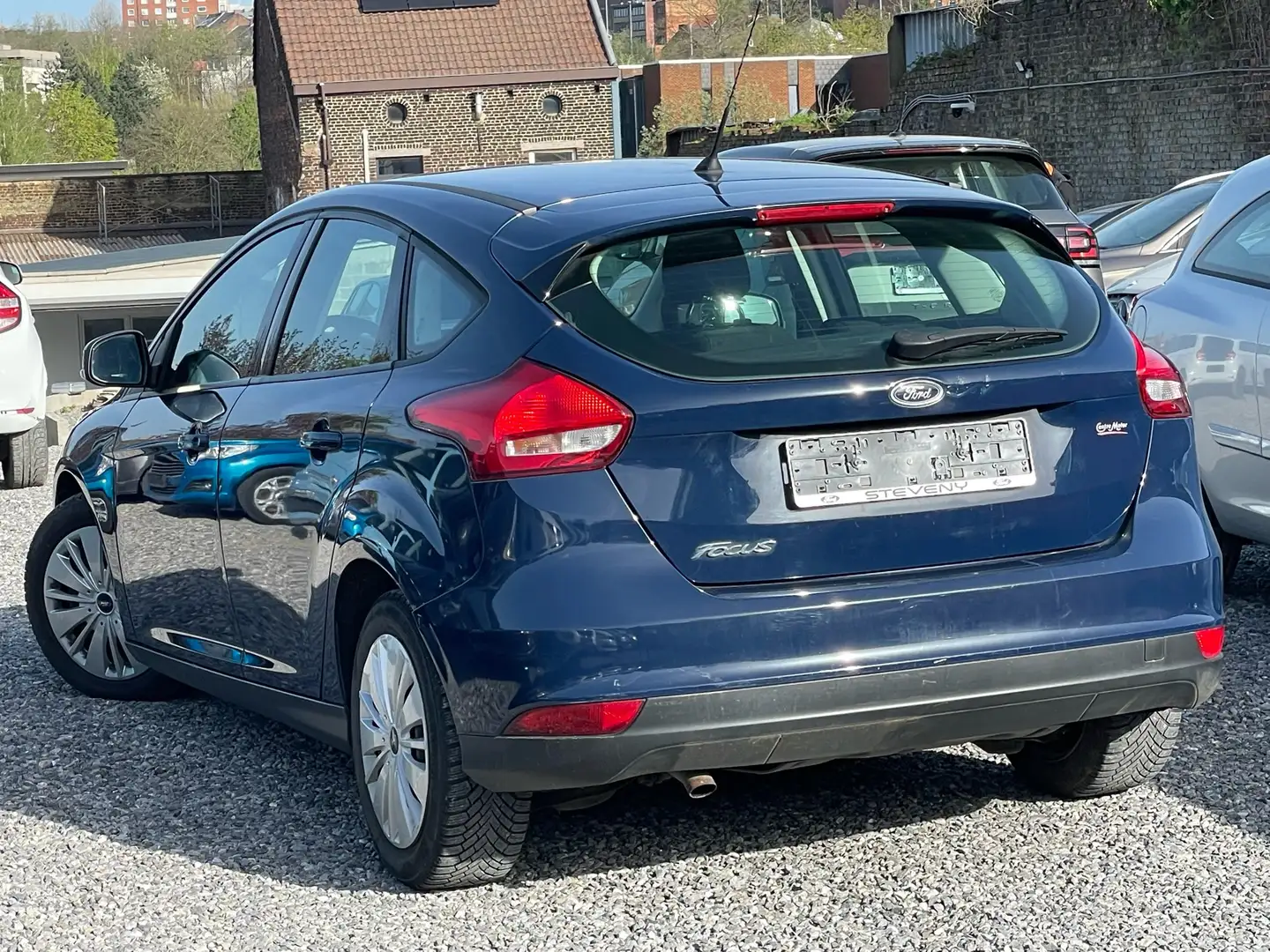 Ford Focus 1.5 TDCi Euro6b - 1erMain - Carnet Azul - 2