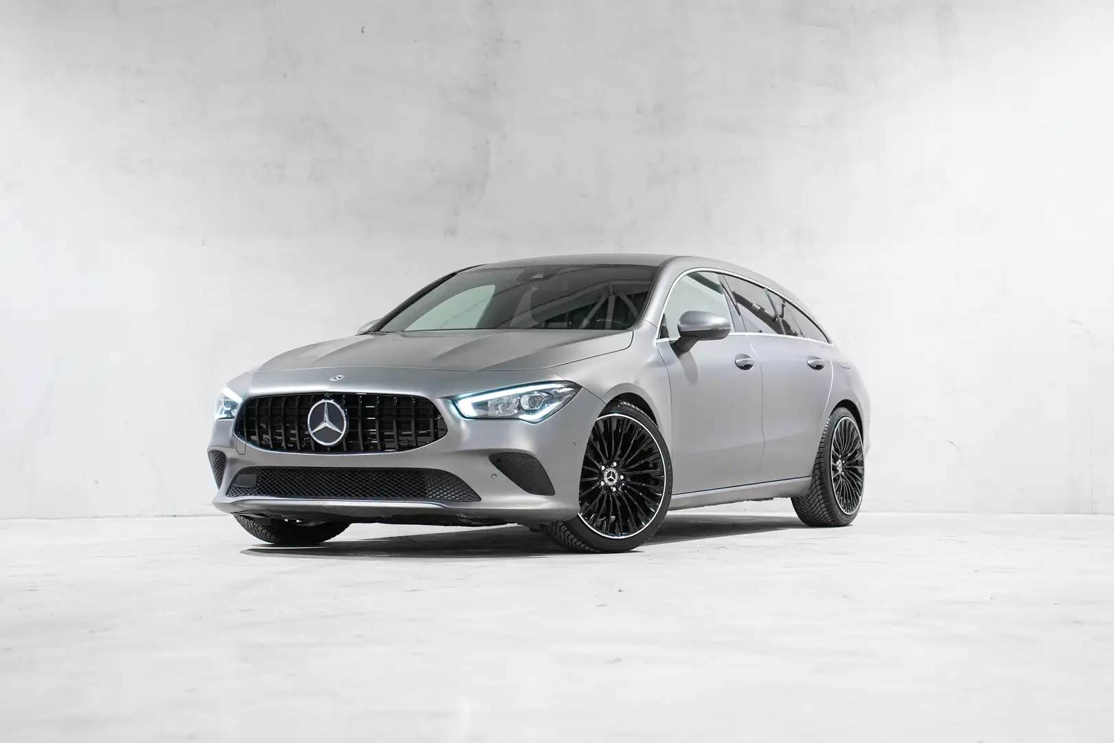 Mercedes-Benz CLA 180 ✖️ AUTO | AMG 19 | GRIS MATT | TVA ✔️ Gris - 1