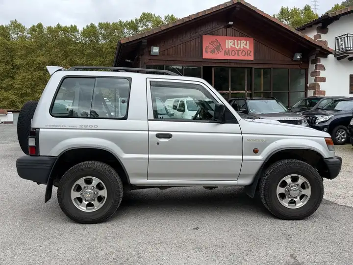 Mitsubishi Montero Corto 2.8 Tdi GLX 2000