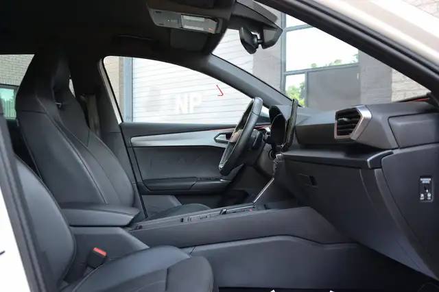 Cupra Leon view 8