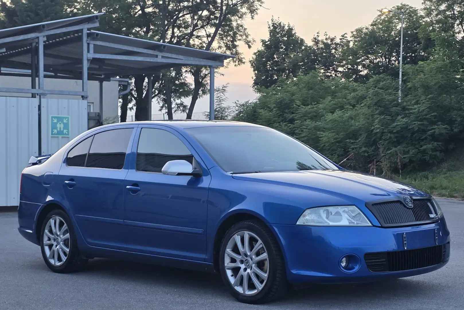 Skoda Octavia Octavia RS FSI Turbo RS 2.0 Mavi - 2