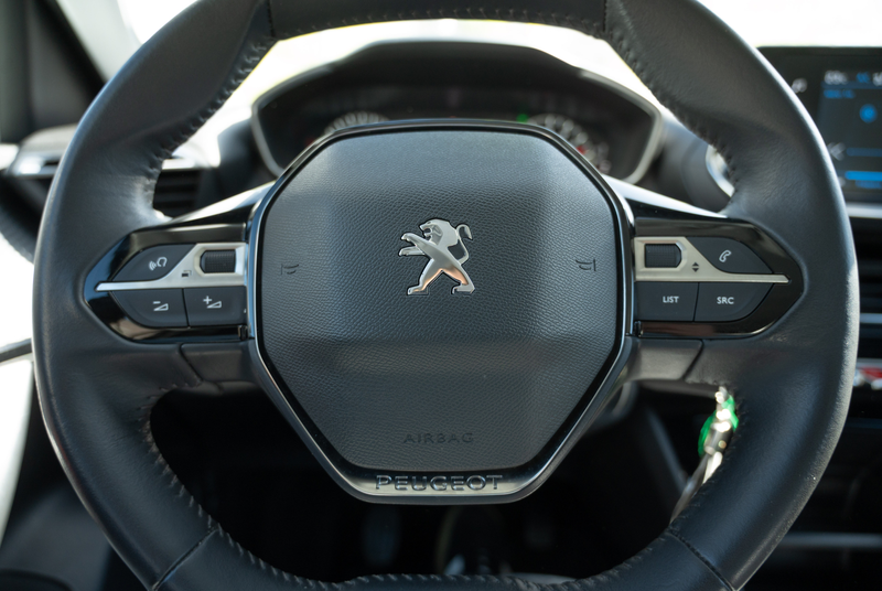 Peugeot 2008 Active Pack 1.2 PureTech 130 *KAMERA*LED*SHZ*DAB* — photo 13