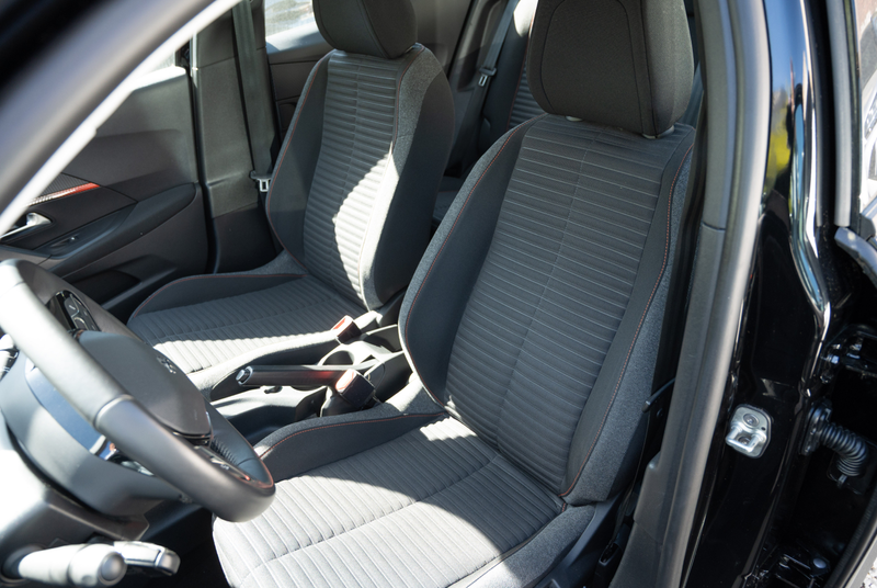 Peugeot 2008 Active Pack 1.2 PureTech 130 *KAMERA*LED*SHZ*DAB* — photo 5