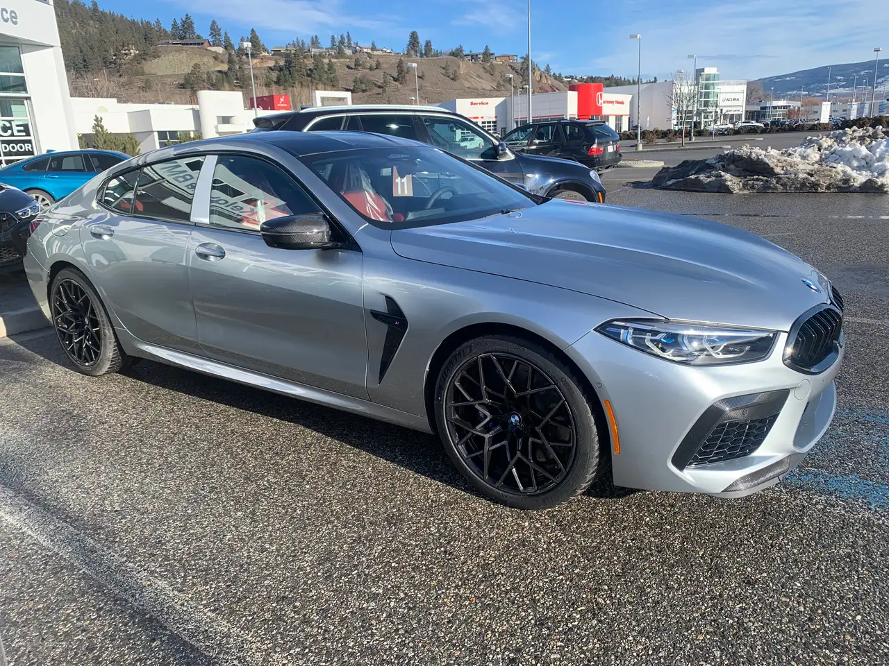 BMW M8 снимка BMW M8