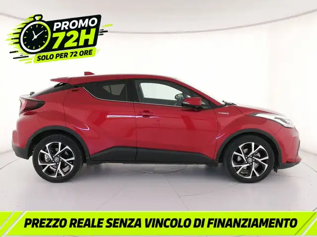 Toyota C-HR view 3
