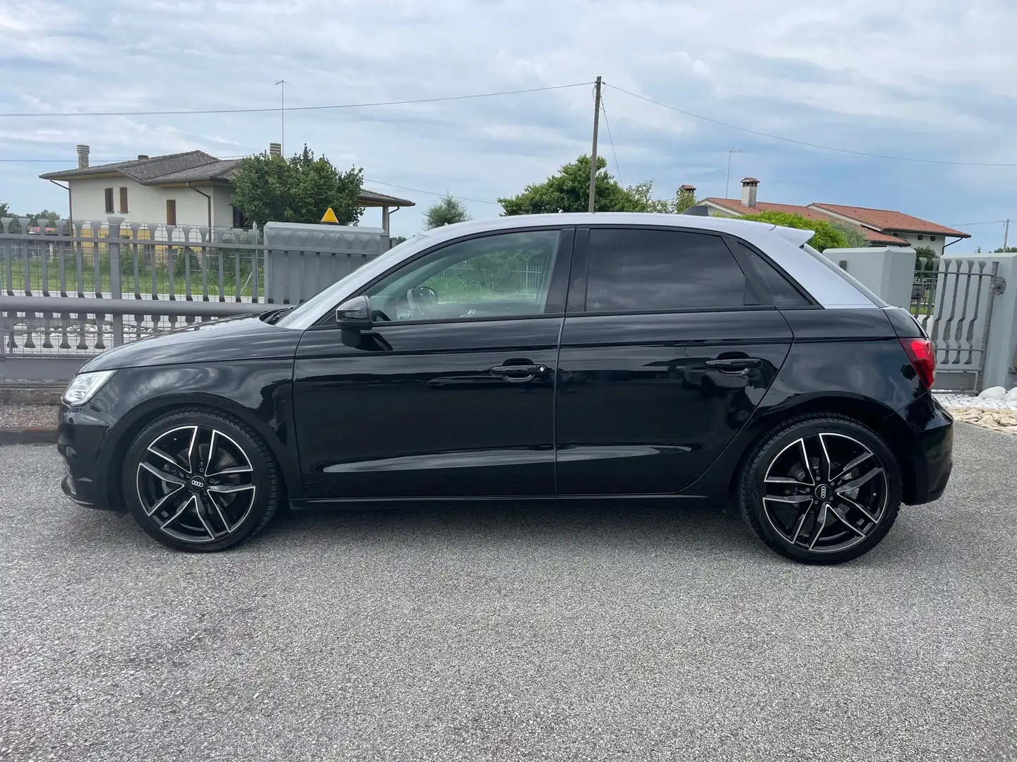 Audi A1 A1 I Sportback 1.6 TDI 116cv Metal Plus Nero - 2