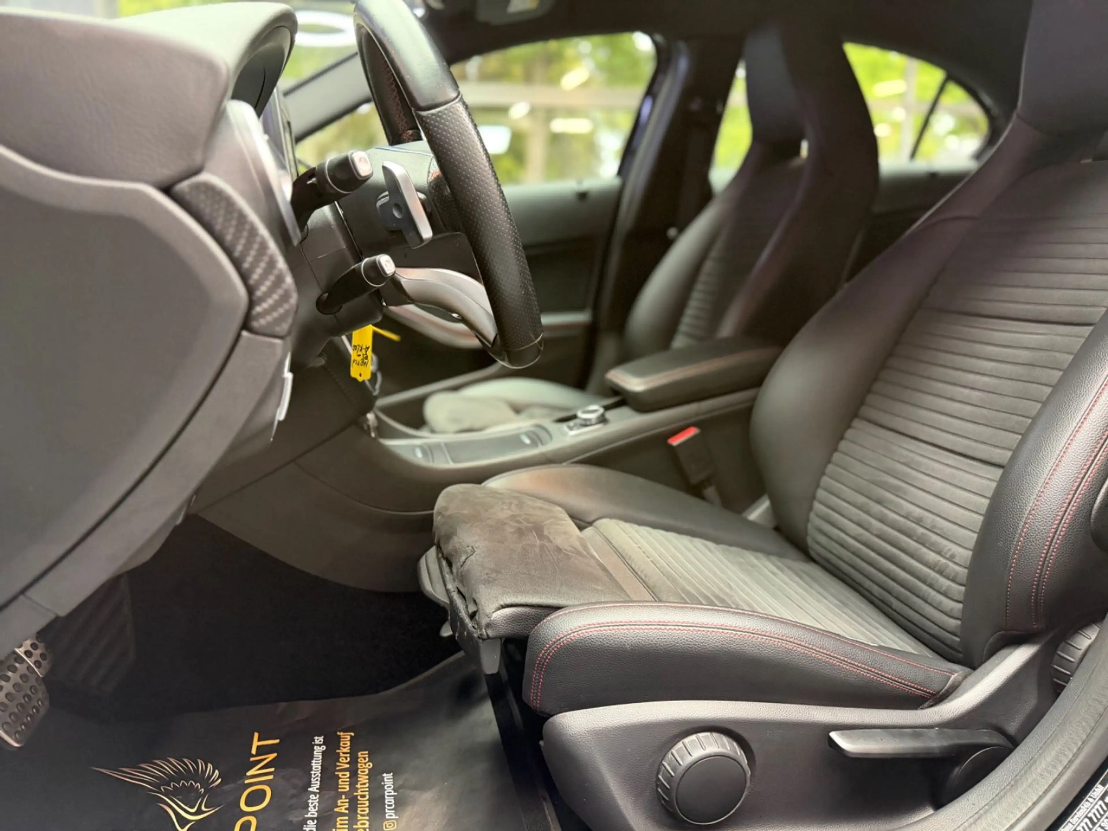 Mercedes-Benz A 200 BlueEfficiency AMG-Line/CAM/Alcantara/BT — photo 10