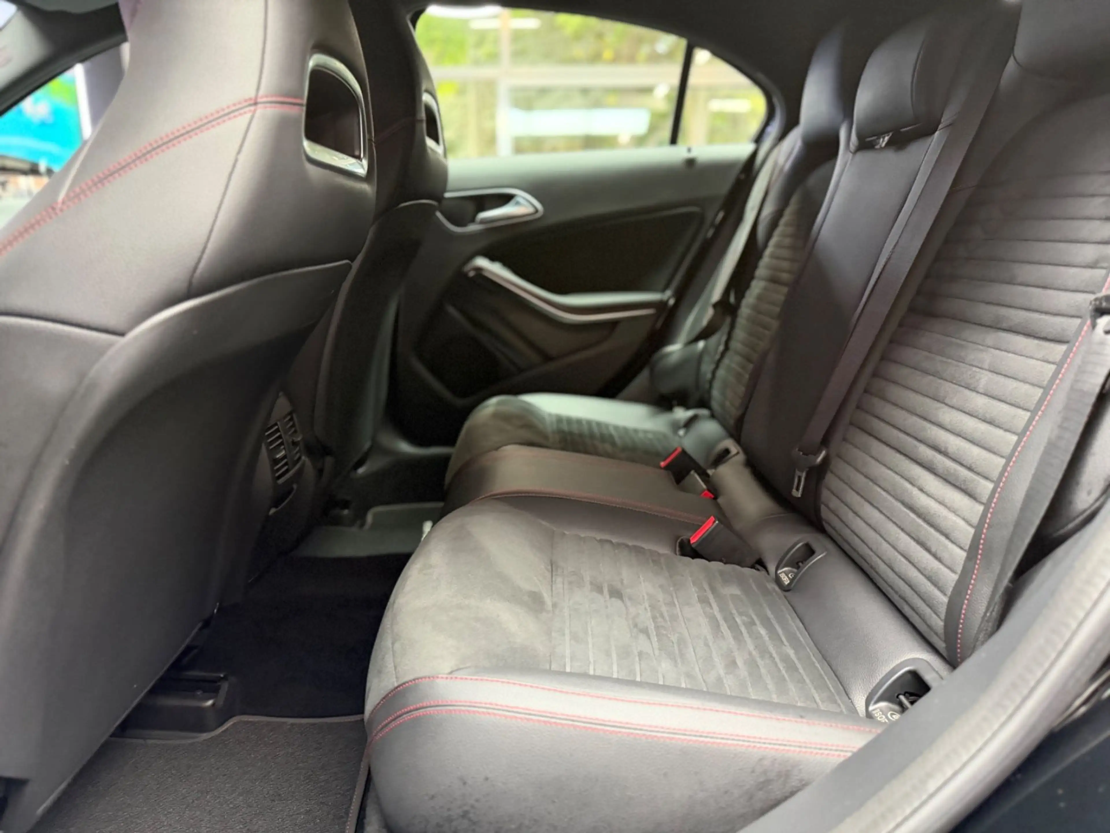 Mercedes-Benz A 200 BlueEfficiency AMG-Line/CAM/Alcantara/BT — photo 13