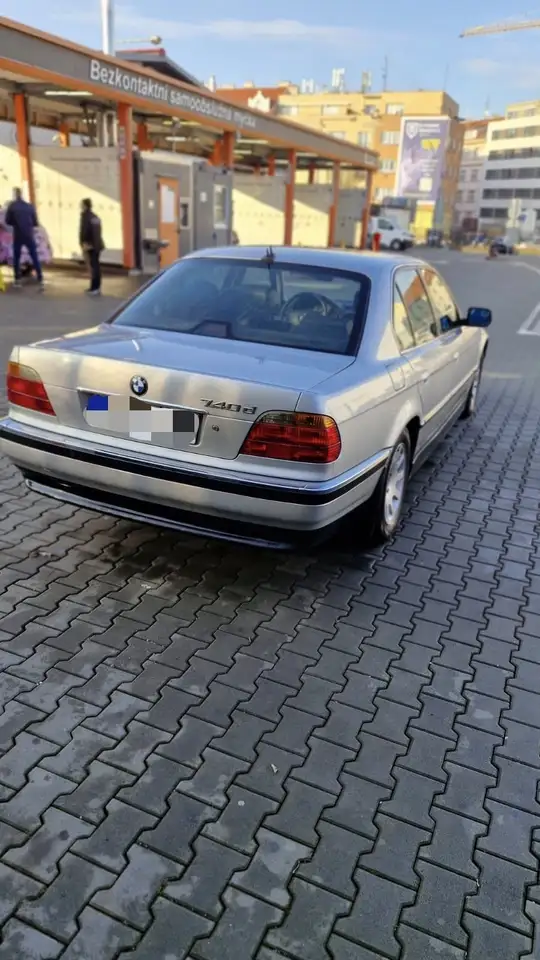 BMW 740d, foto 1