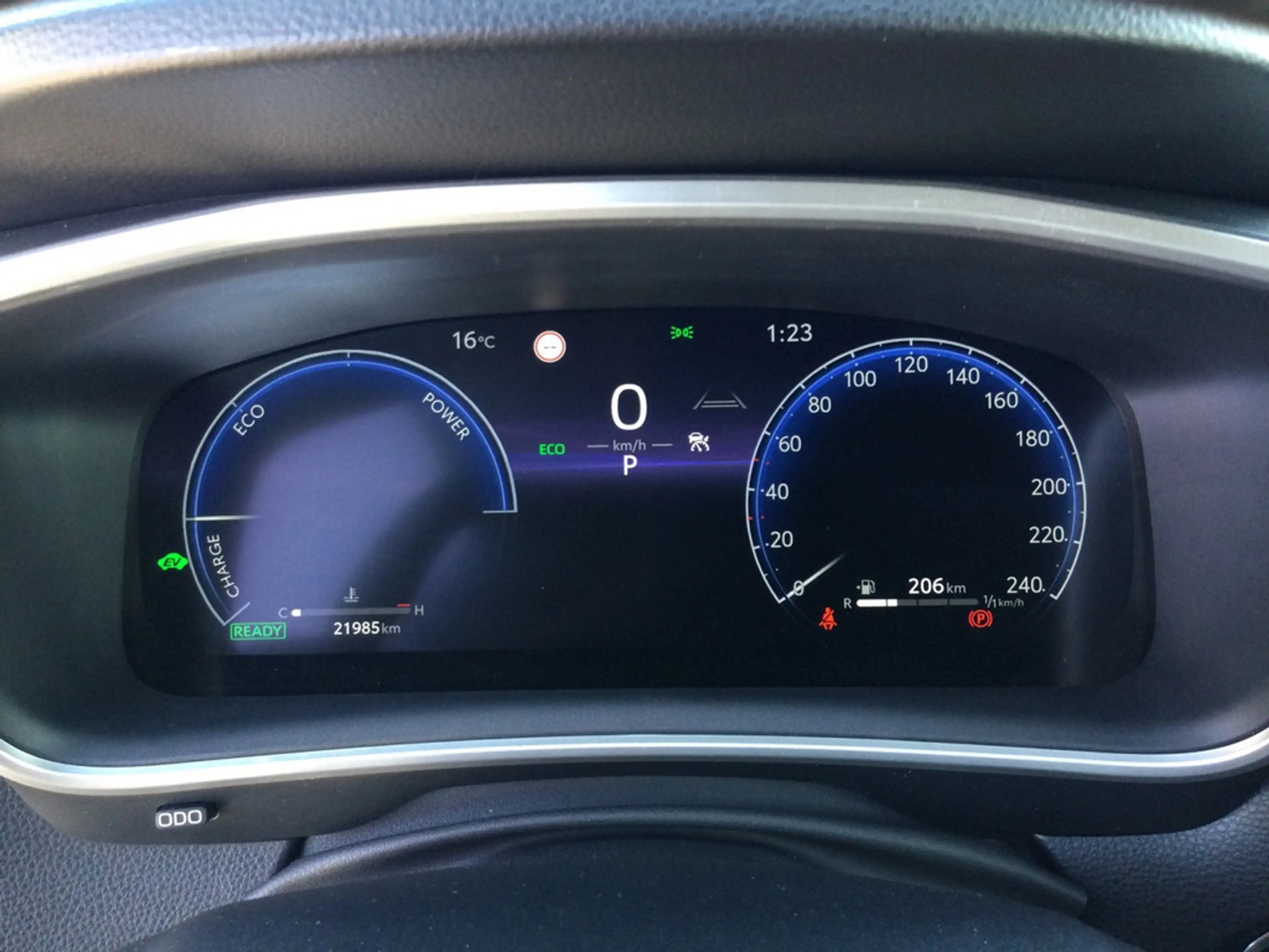 Toyota Corolla Cross 2.0 Hybrid Team Deutschland Gla — photo 13