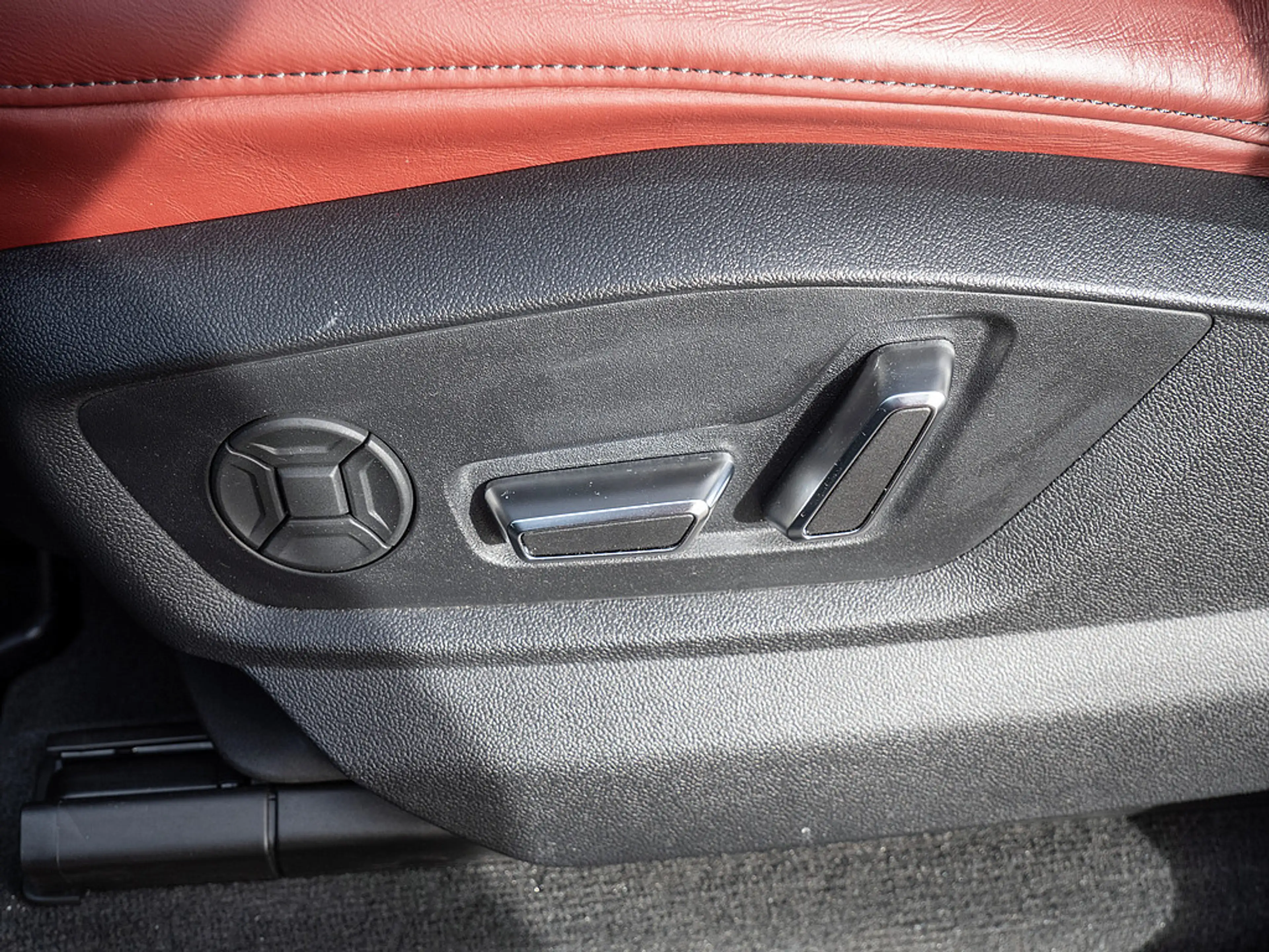 Audi SQ7 TFSI quattro LEDER MATRIX NAVI STANDHZ — photo 21