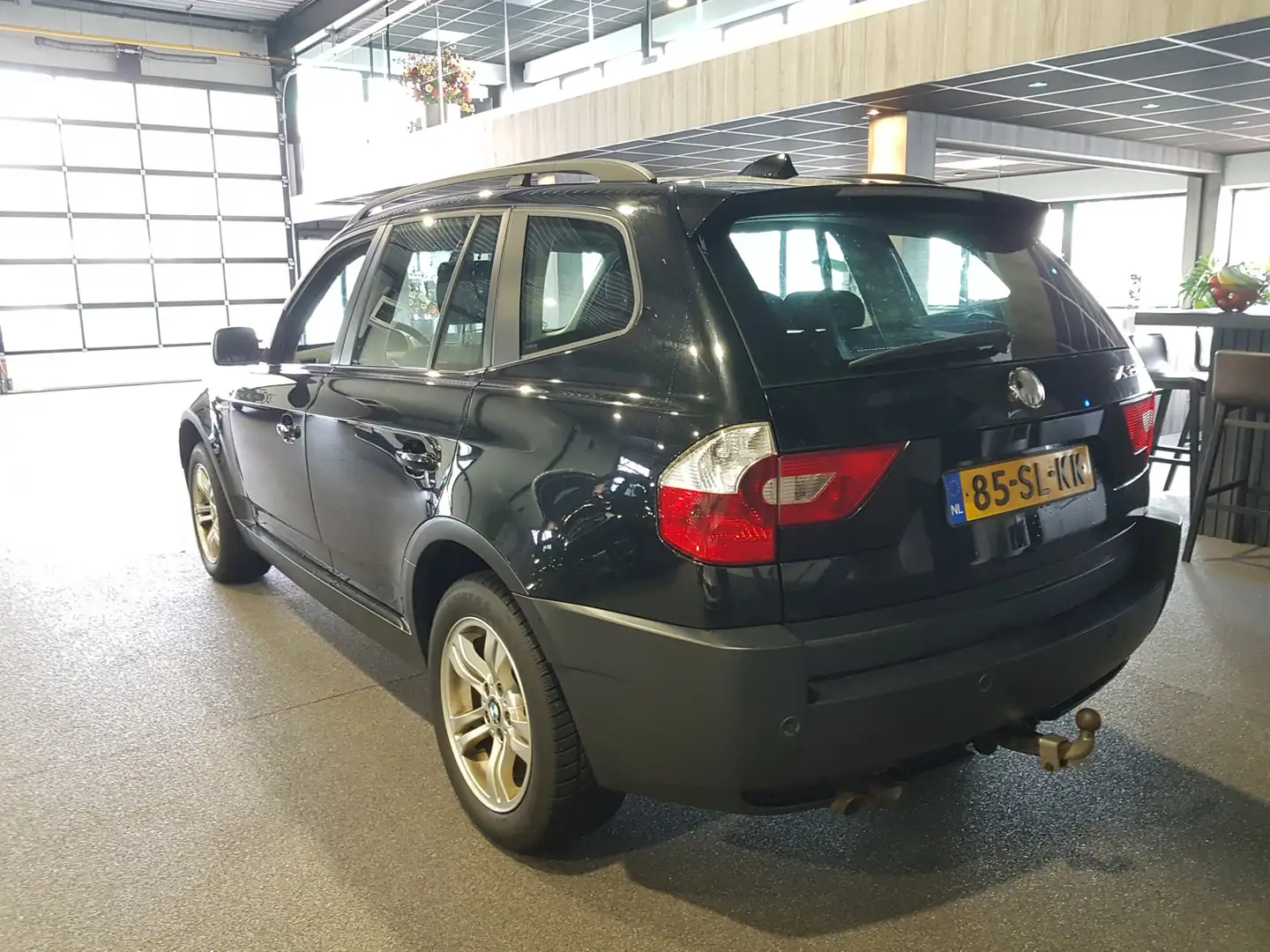 BMW X3 3.0d Automaat | Navigatie | Sensoren | Airco-Clima Zwart - 2
