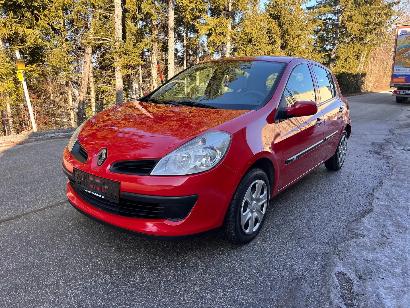 Renault Clio 1.2 Story mit Pickerl und Klima - 1