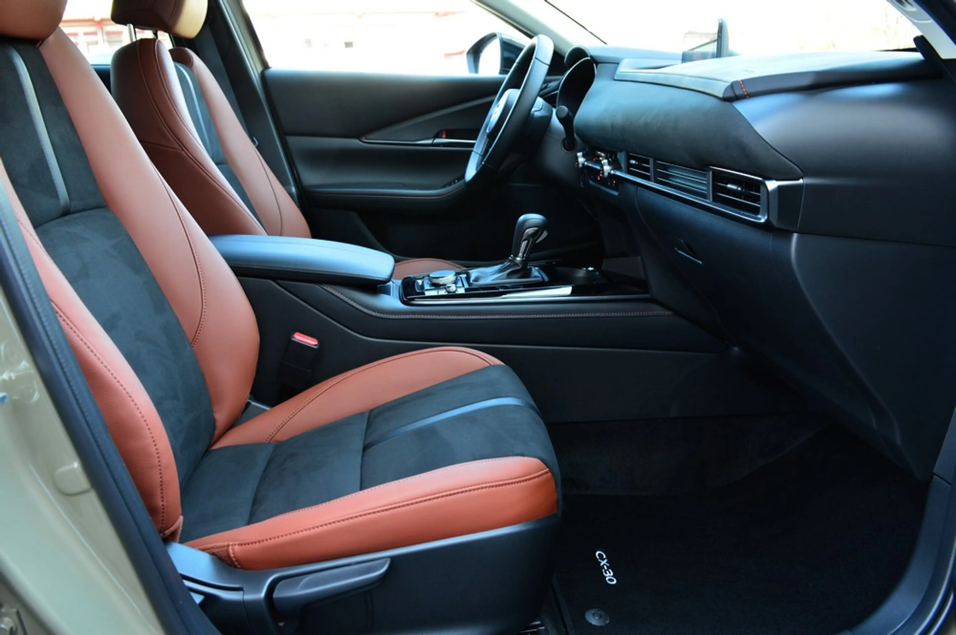 Mazda CX-30 CX-30 e-SKYACTIVE G 150 Aut. NAGISA *Leder+LED* — photo 12