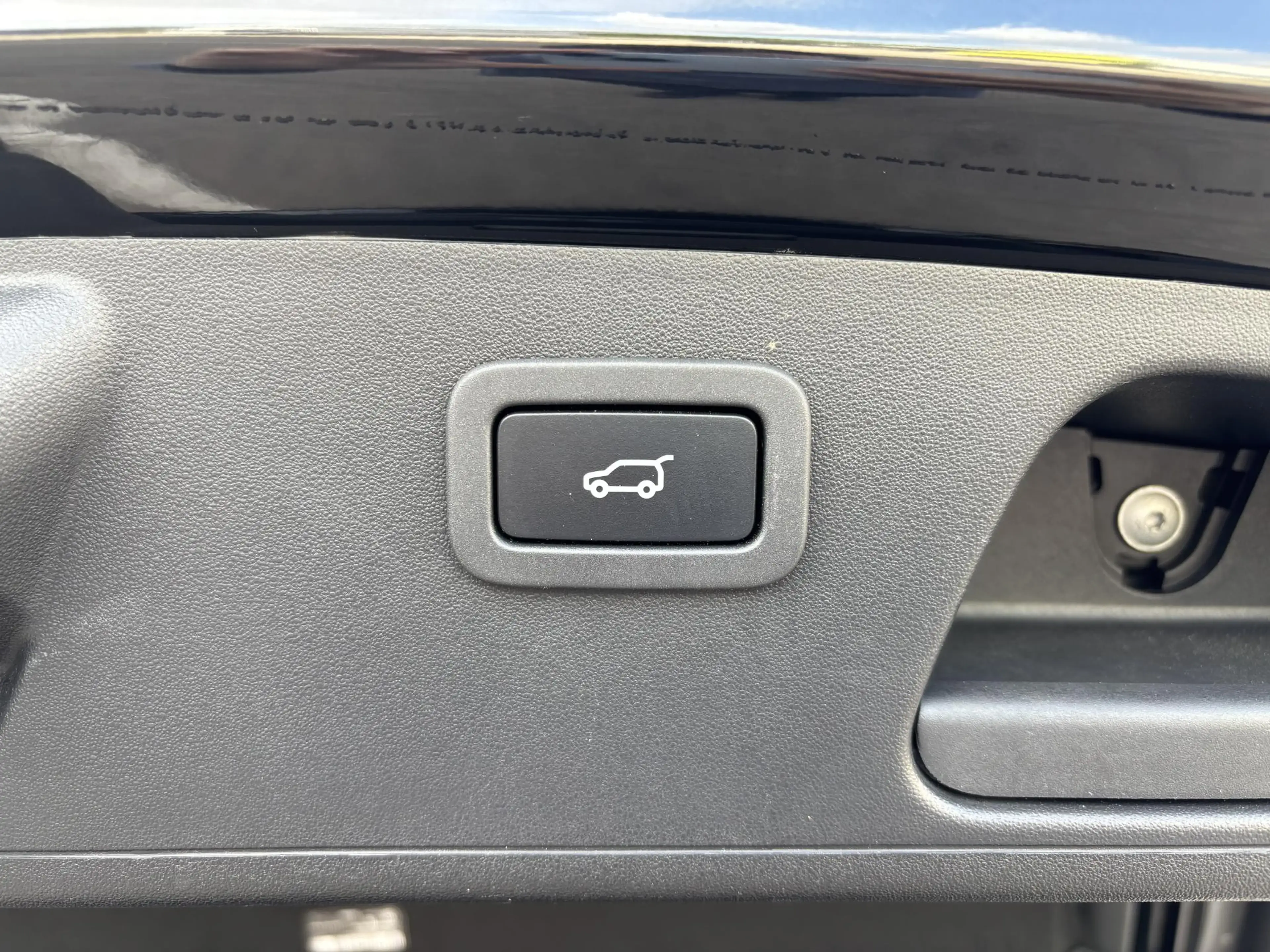 Jaguar E-Pace D150 FWD — photo 10