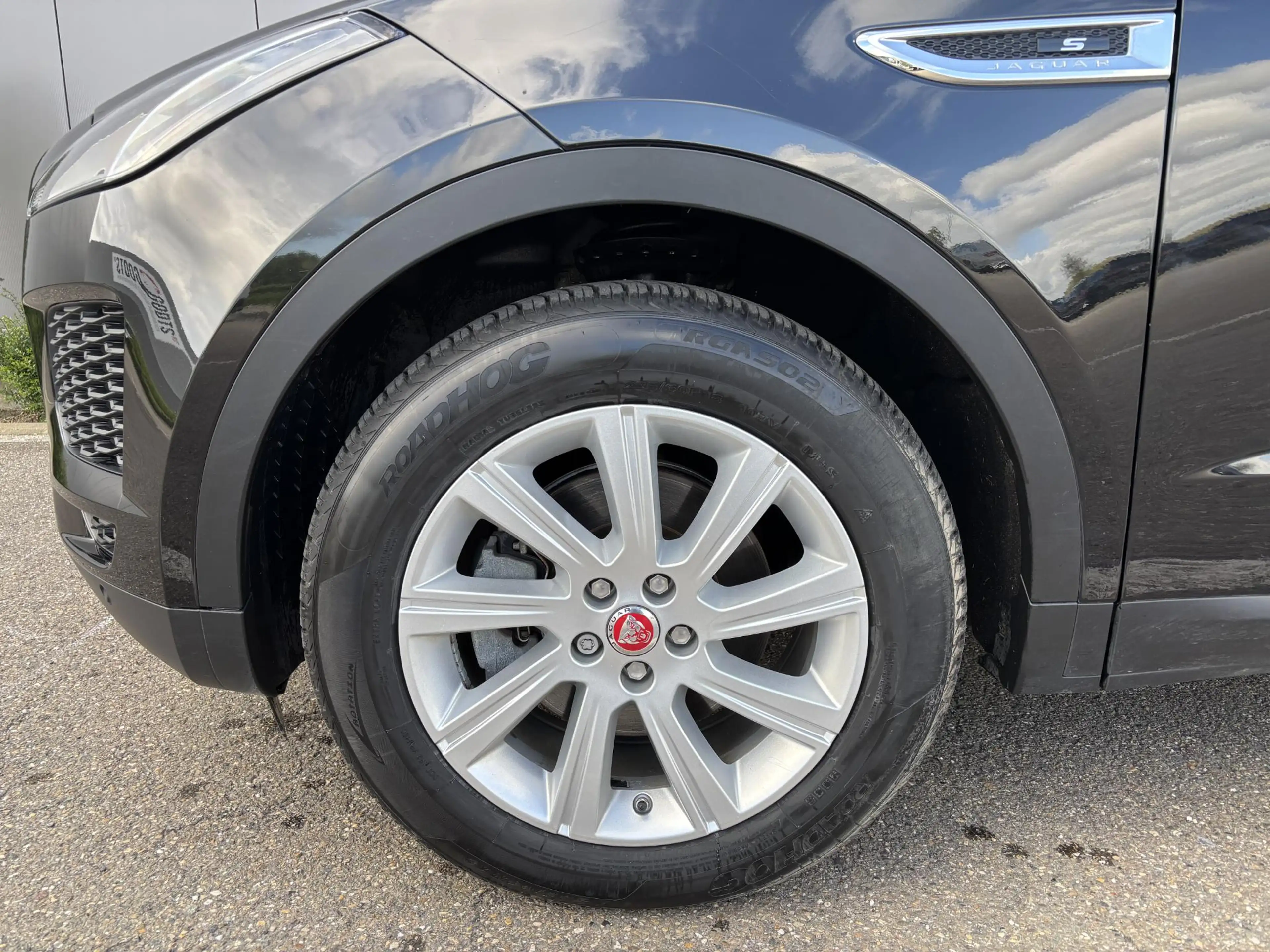 Jaguar E-Pace D150 FWD — photo 12