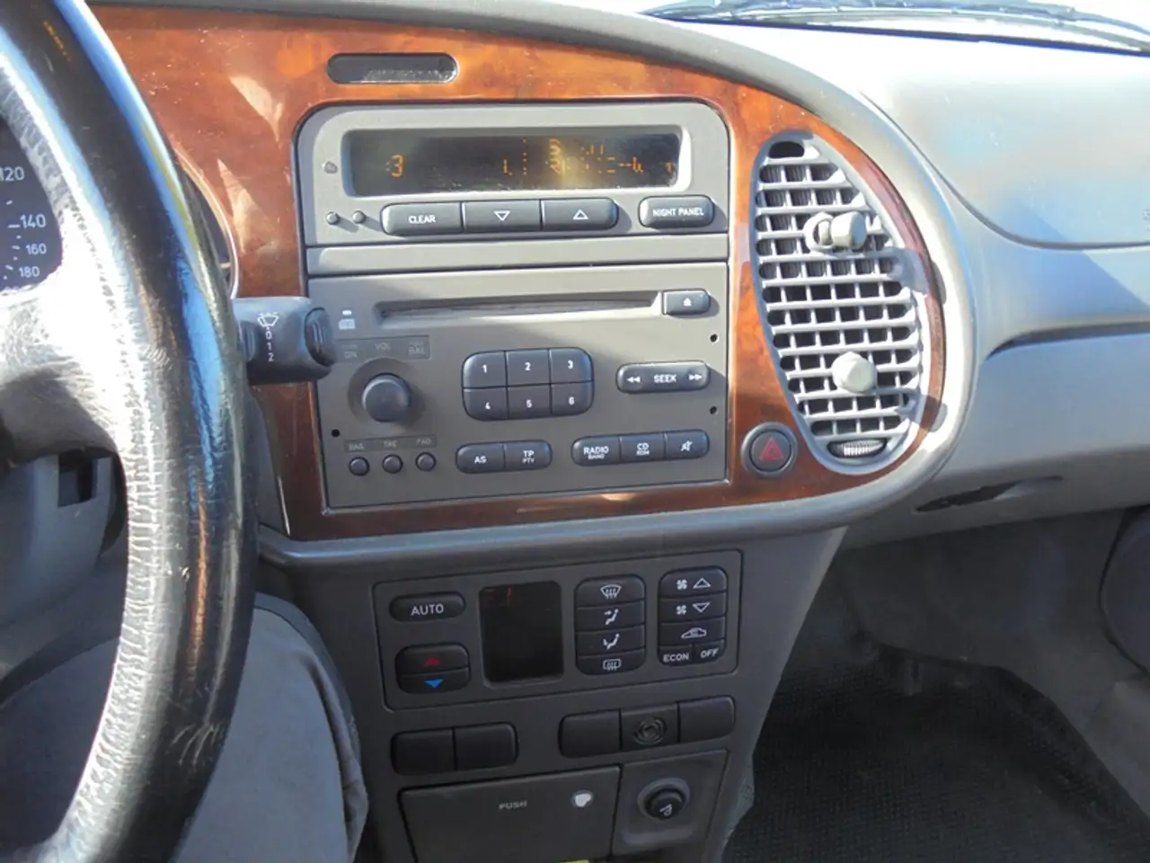 Saab 9-3 2,2 TiD, foto 12