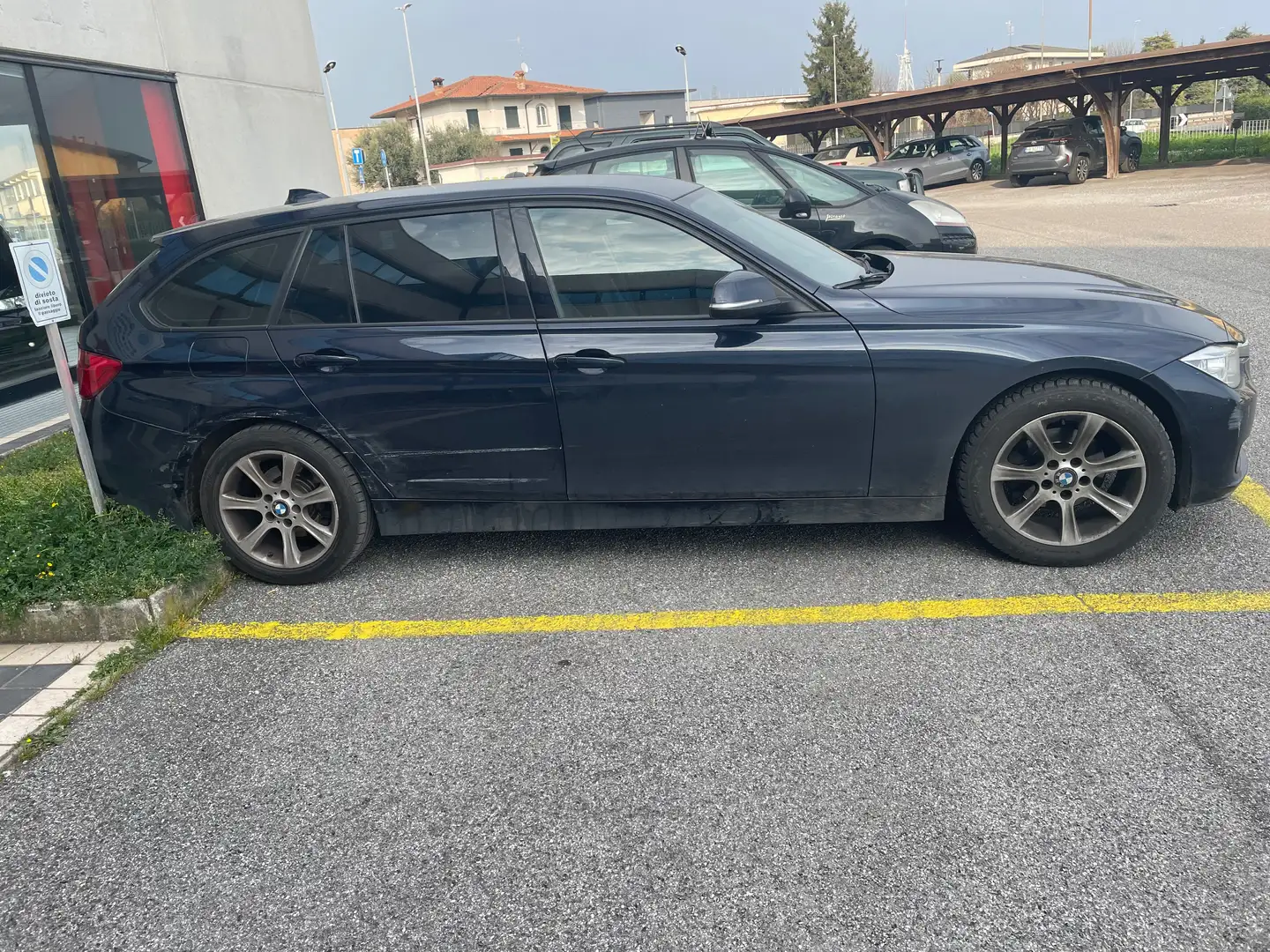 BMW 316 316d Touring Business auto Blau - 2