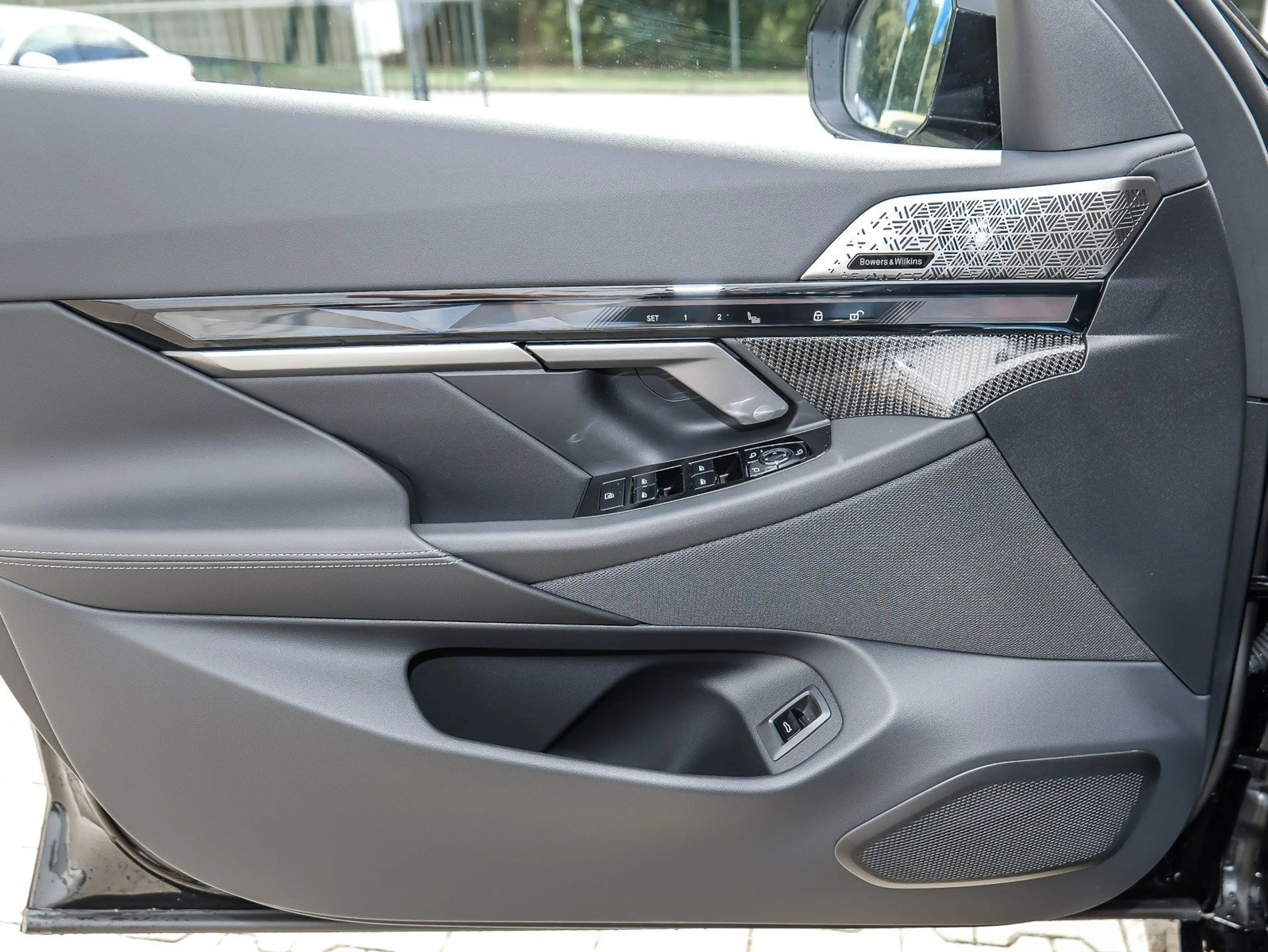 BMW 550 e xDrive MSport HUD PANO ACC AHK 360°KAM LM — photo 12