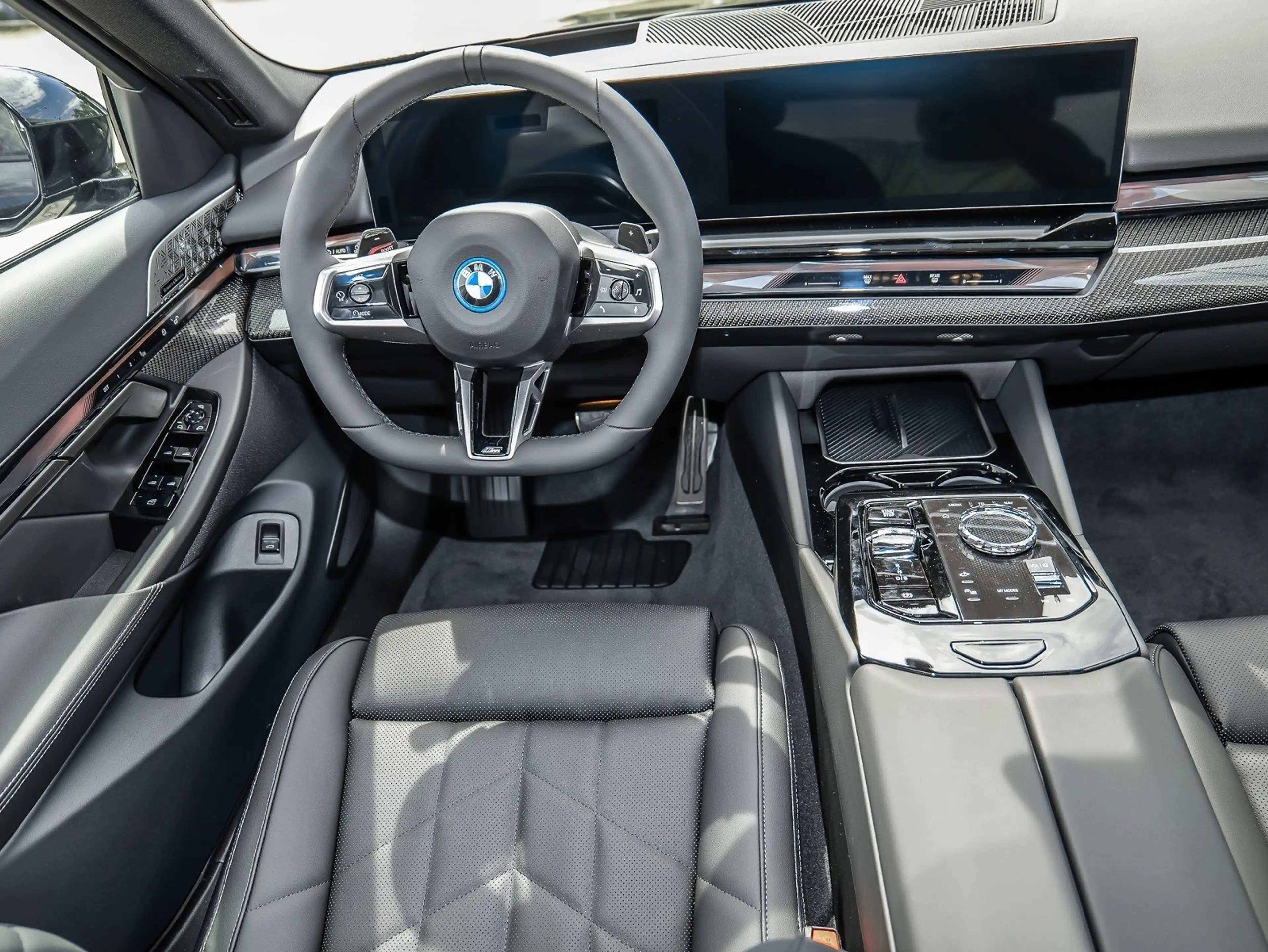 BMW 550 e xDrive MSport HUD PANO ACC AHK 360°KAM LM — photo 10