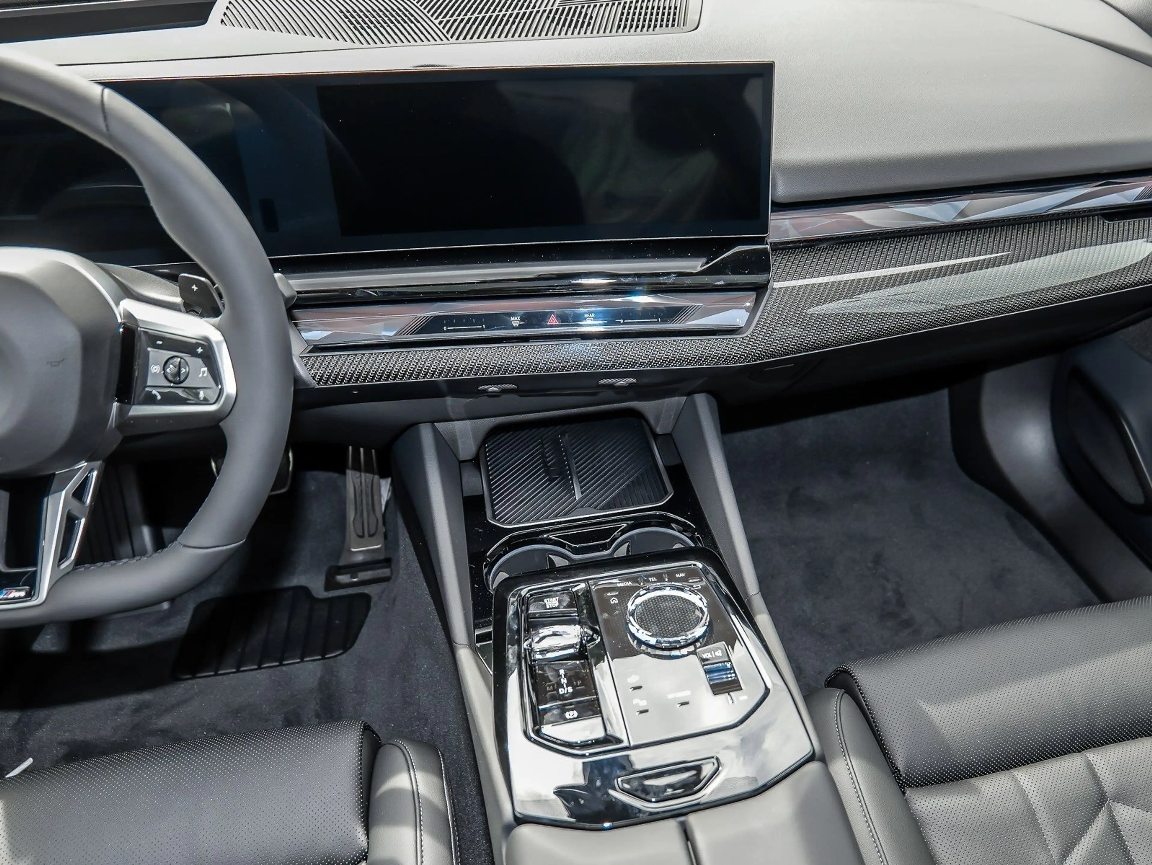 BMW 550 e xDrive MSport HUD PANO ACC AHK 360°KAM LM — photo 9