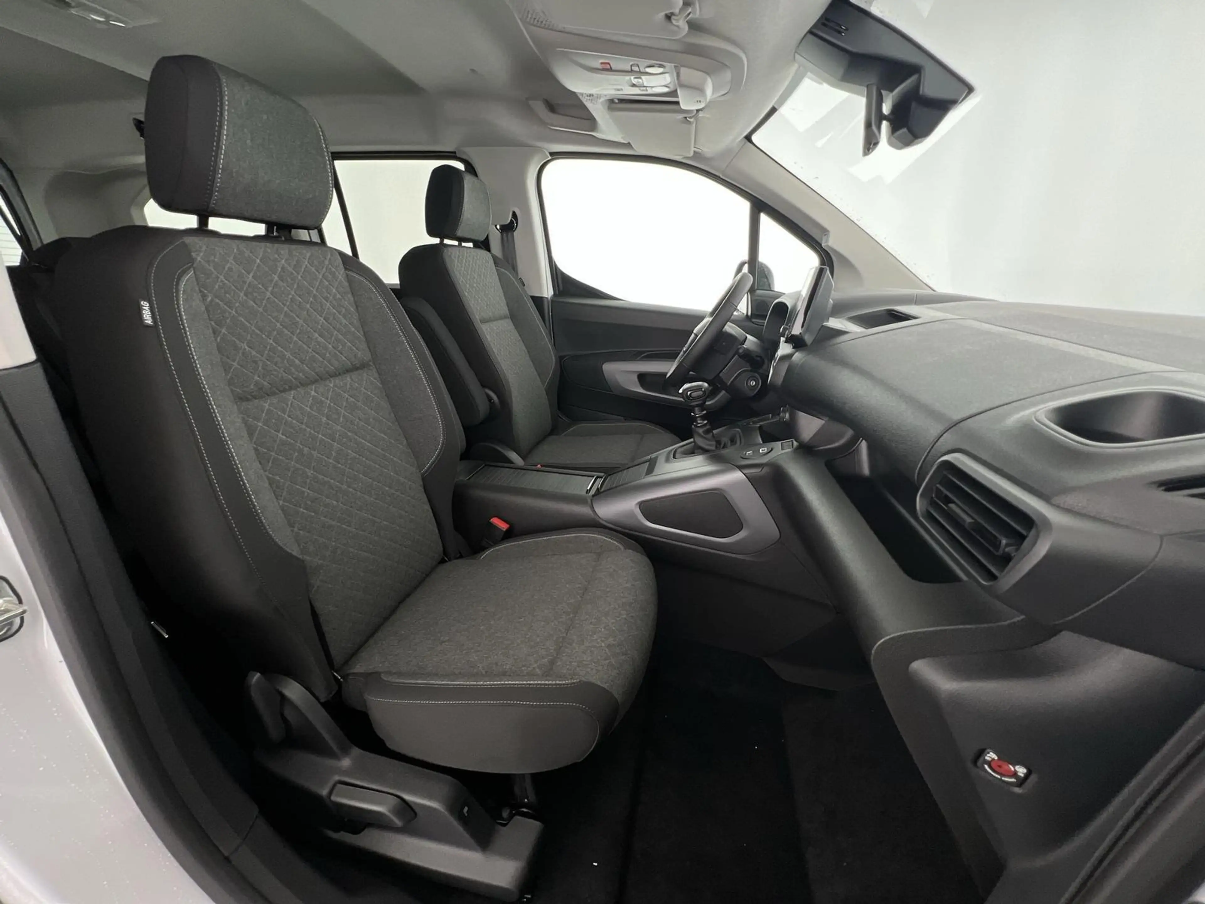 Opel Combo Life Edition XL 1.5D*SHZ*NAVI*RFK*LKH*uvm — photo 9