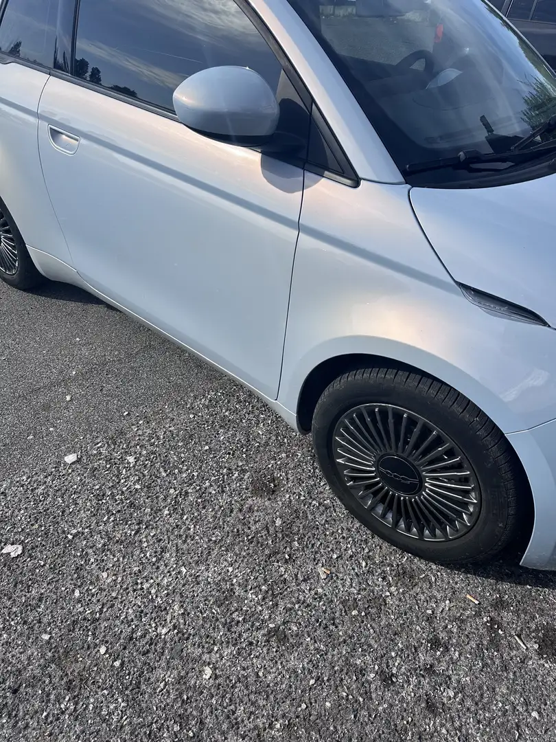 Fiat 500e 42 kWh La Prima - 2