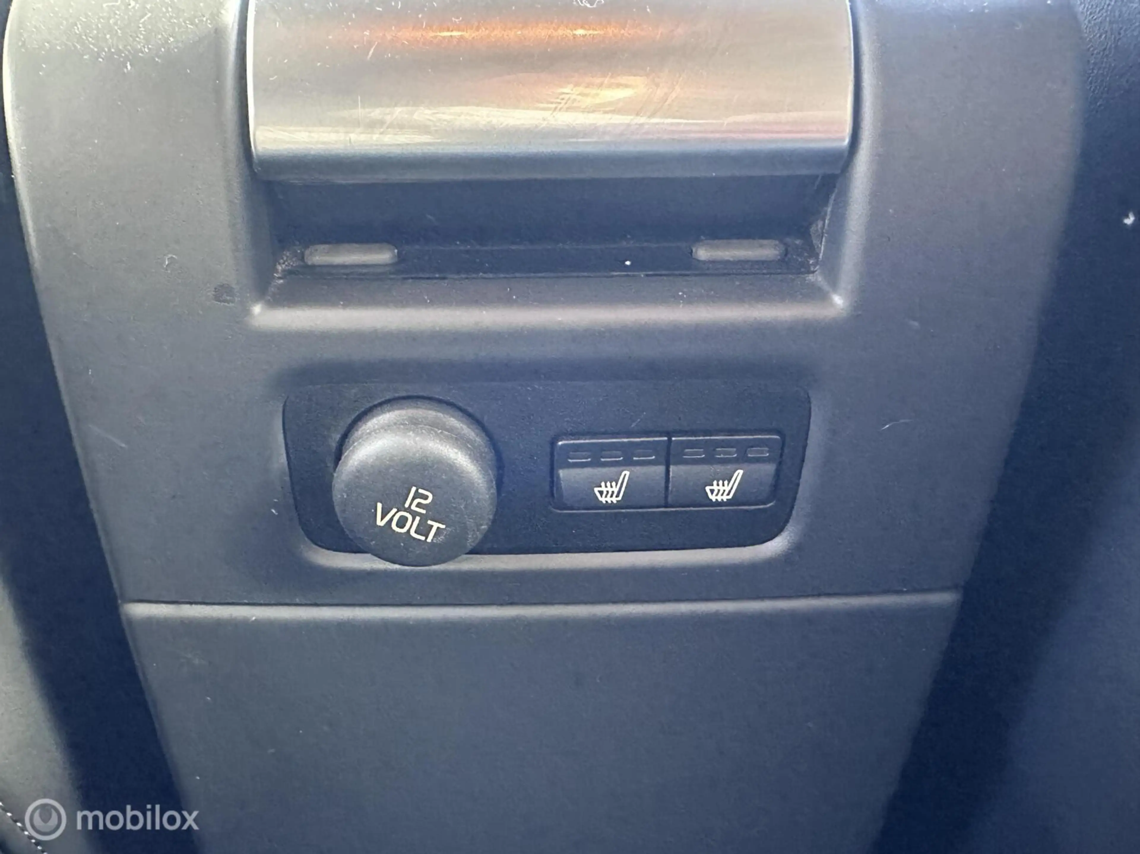 Volvo V70 T5|5 Cilinder|Automaat|Connected Touch|Stoelverwar — photo 36