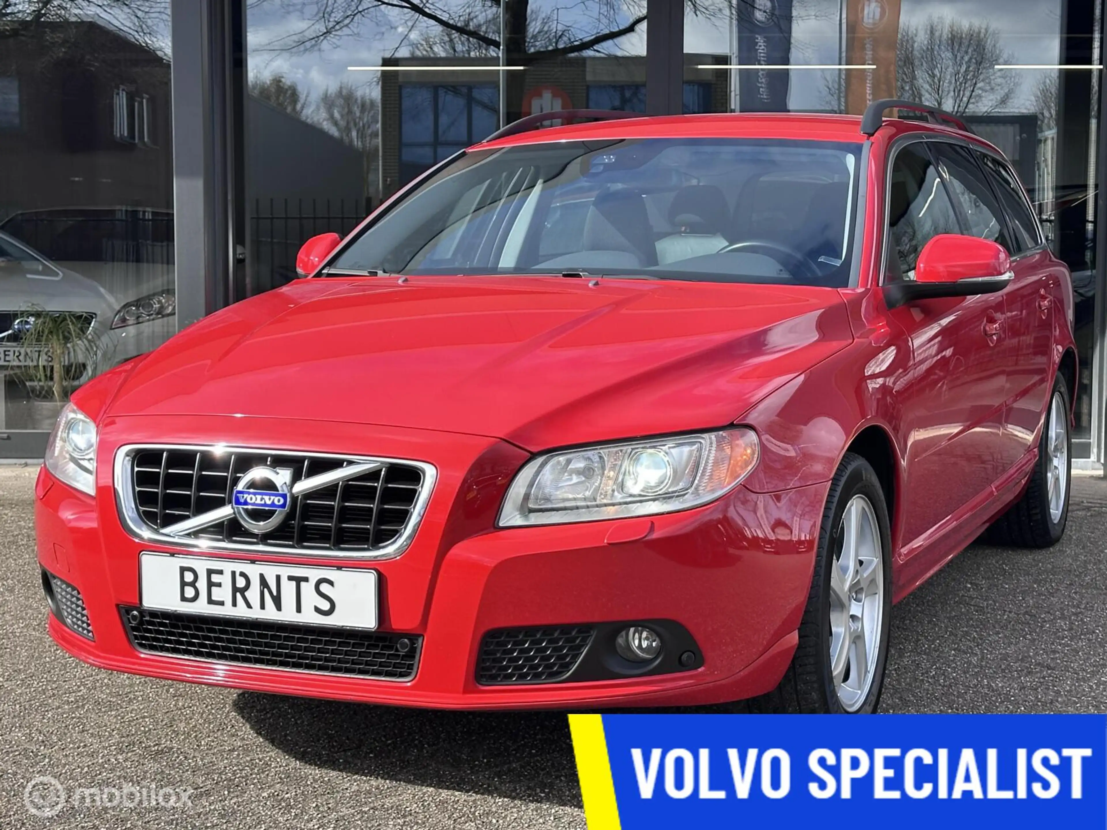 Volvo V70 T5|5 Cilinder|Automaat|Connected Touch|Stoelverwar