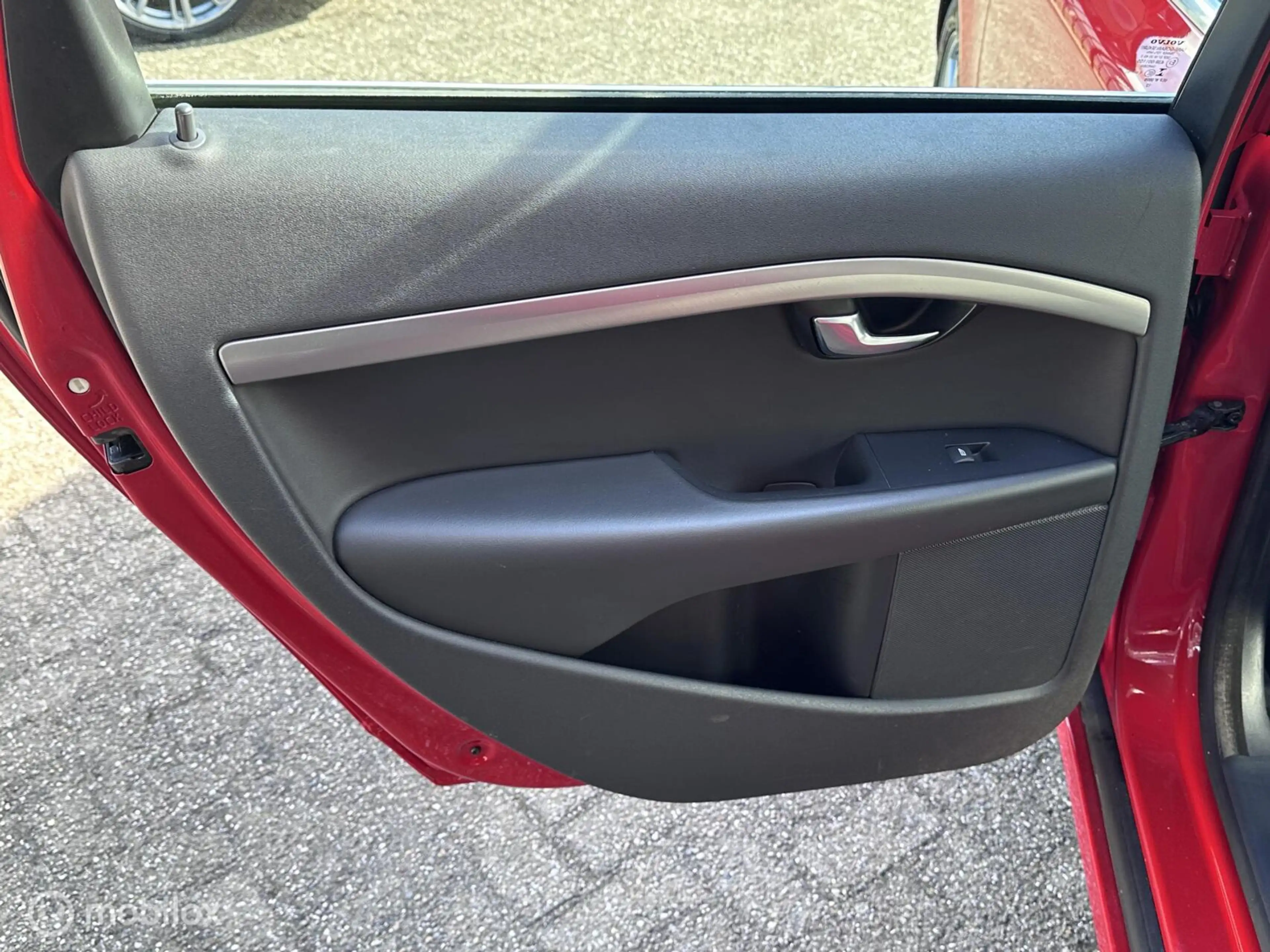 Volvo V70 T5|5 Cilinder|Automaat|Connected Touch|Stoelverwar — photo 15