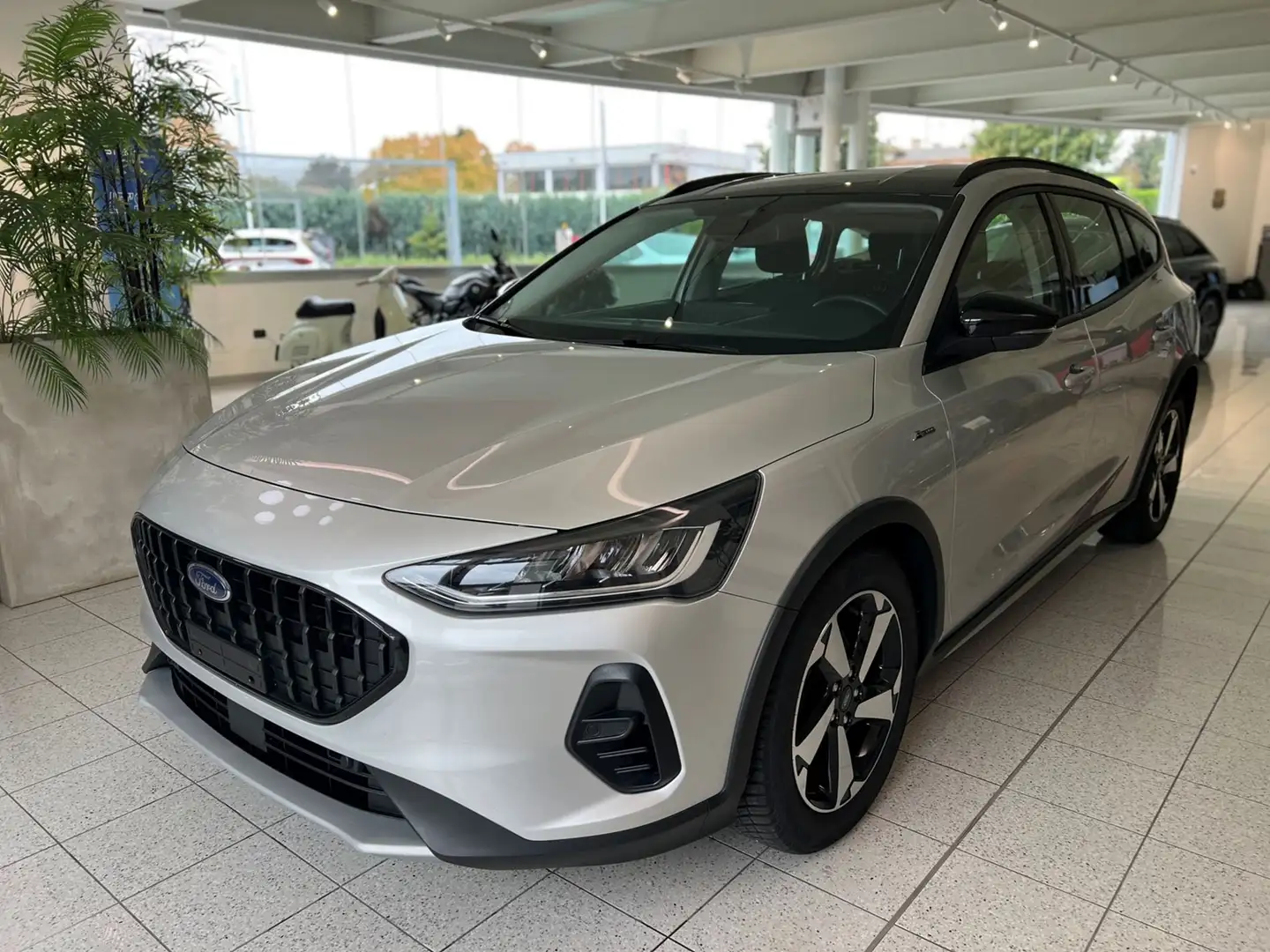 Ford Focus FORD FOCUS ACTIVE SW 1.5 ecoblue s&s 120cv my20.7 Gris - 1