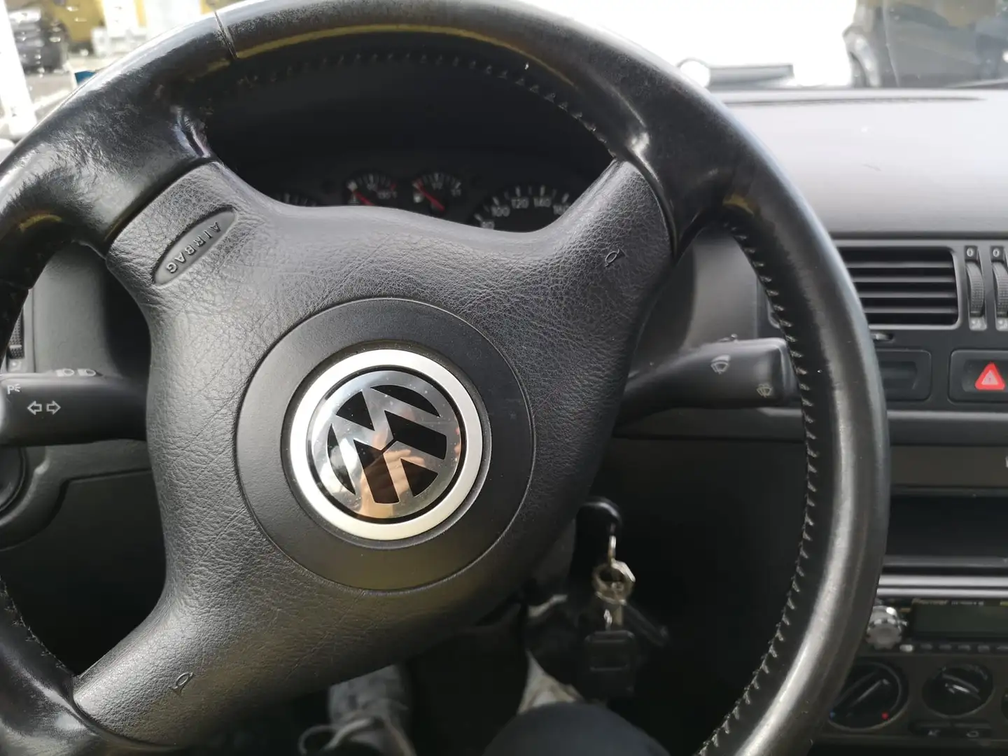Volkswagen Bora Bora 1.6 Trendline - 2