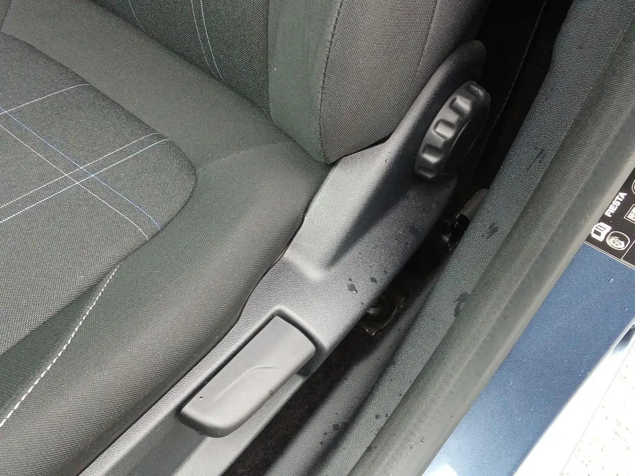 Ford Fiesta 5 portes — photo 32