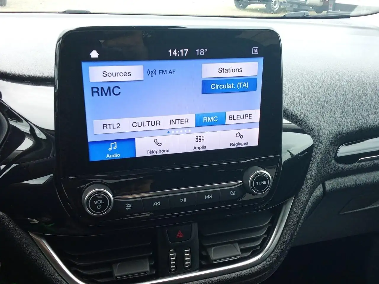 Ford Fiesta 5 portes — photo 38