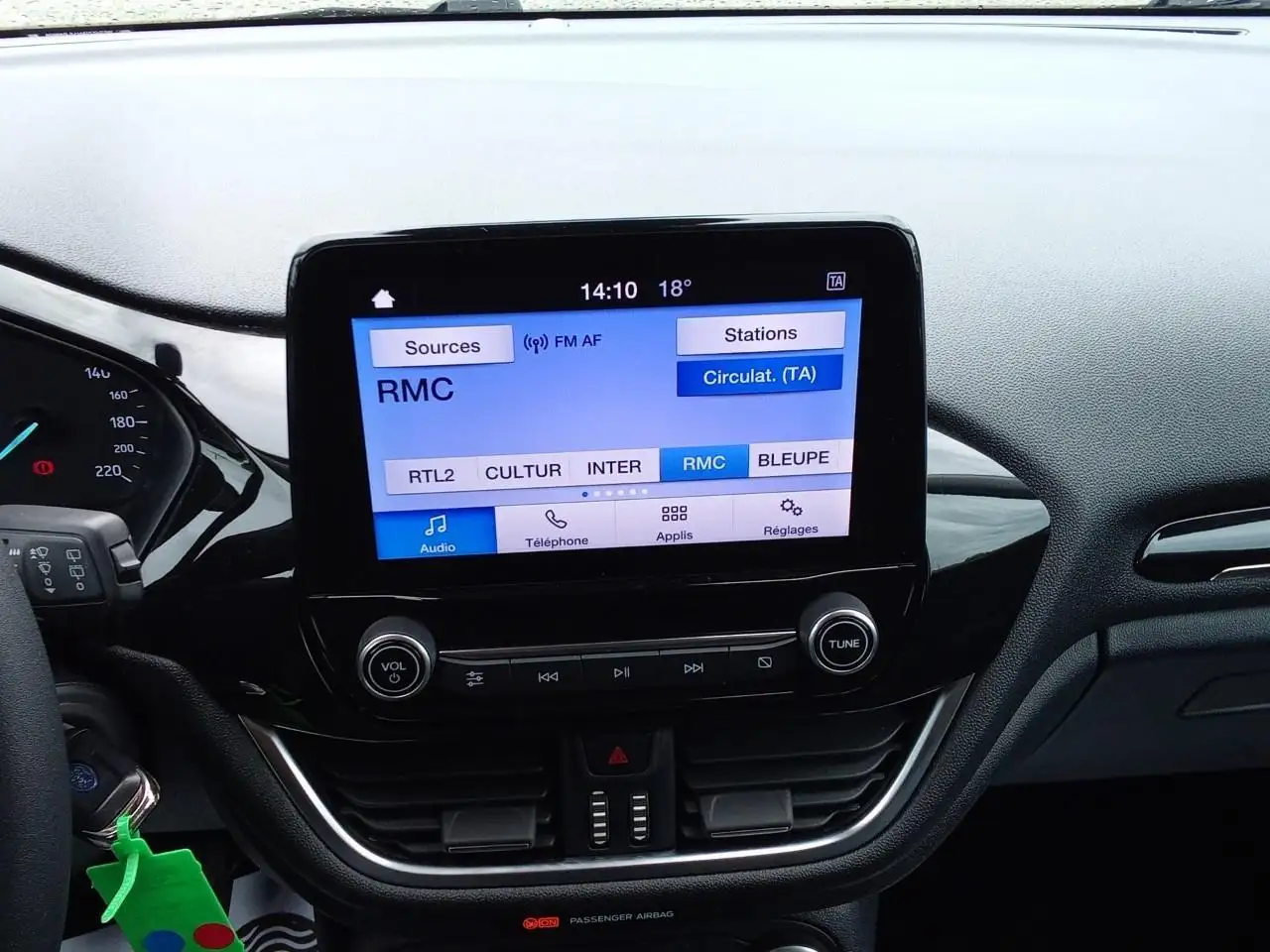 Ford Fiesta 5 portes — photo 28