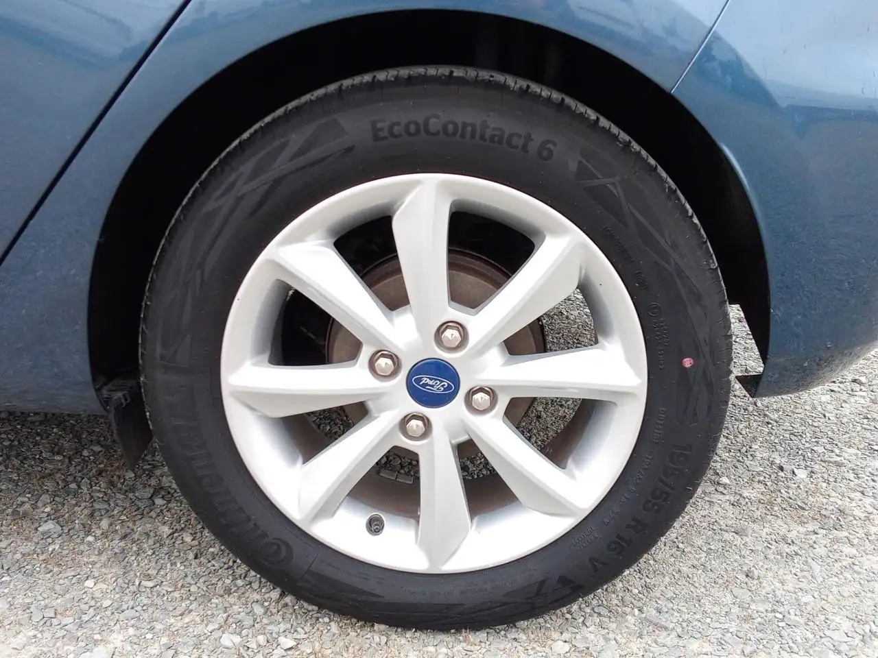 Ford Fiesta 5 portes — photo 29