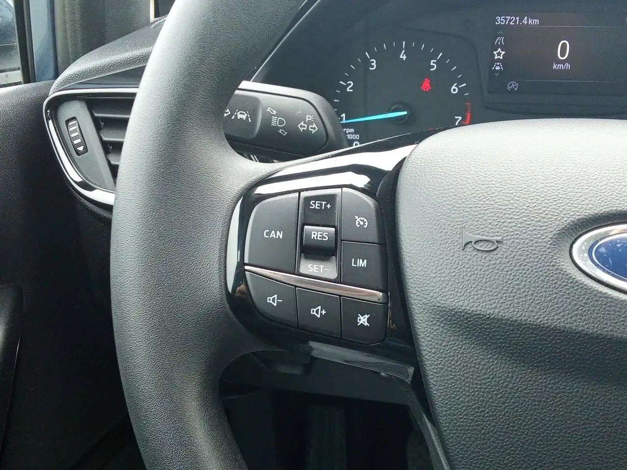 Ford Fiesta 5 portes — photo 35