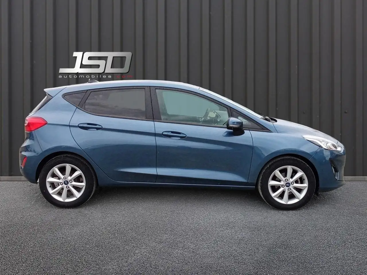 Ford Fiesta 5 portes — photo 2